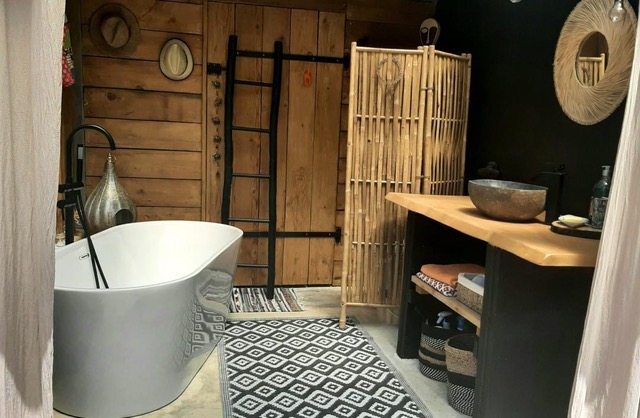 Wachipi & Spa : un tipi enchanteur en Provence à Trans En Provence — environnement naturel