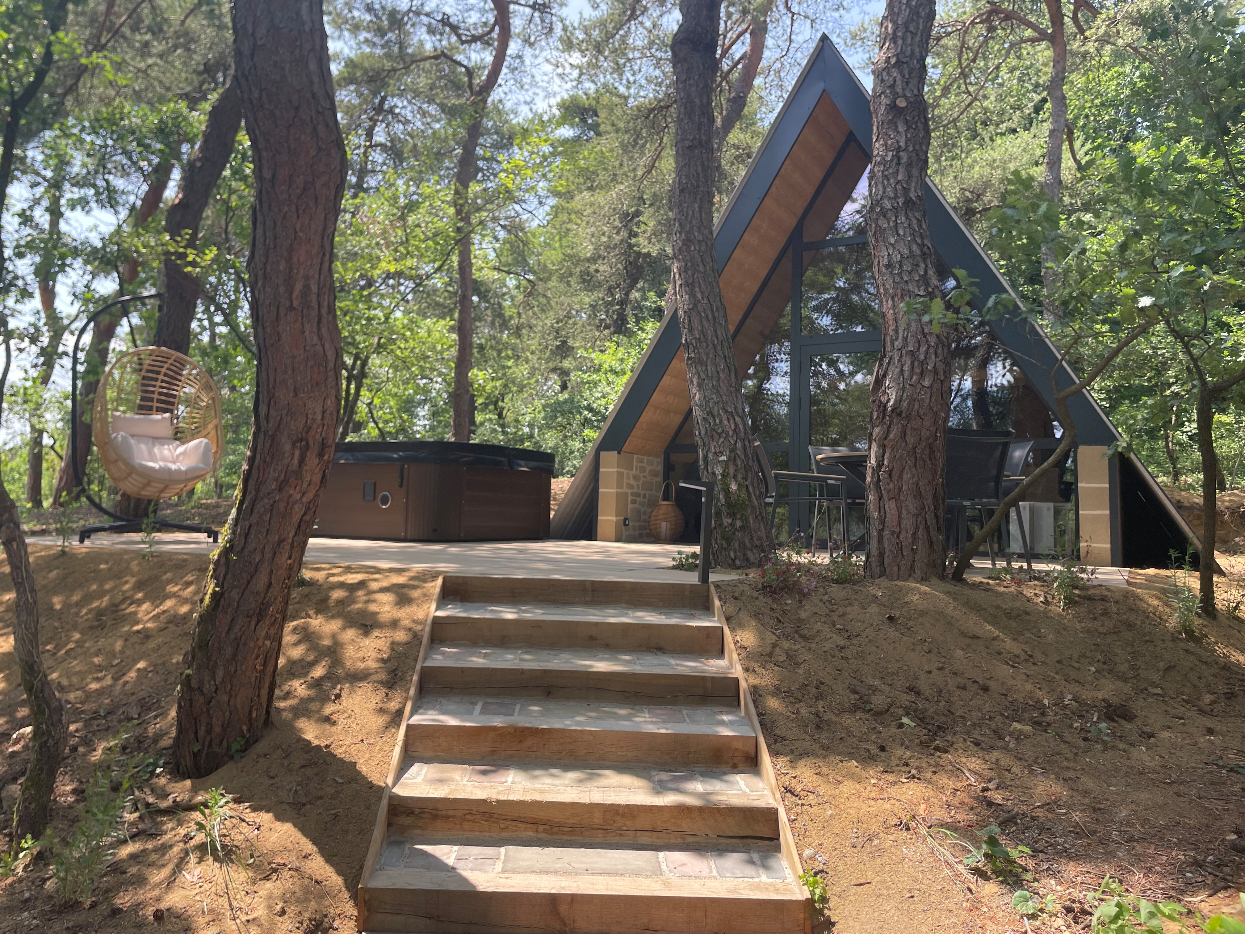 Chalet CanopéA SPA Privatif — Cabane avec jacuzzi à Drôme à Saint-Christophe-et-le-Laris — détail architectural
