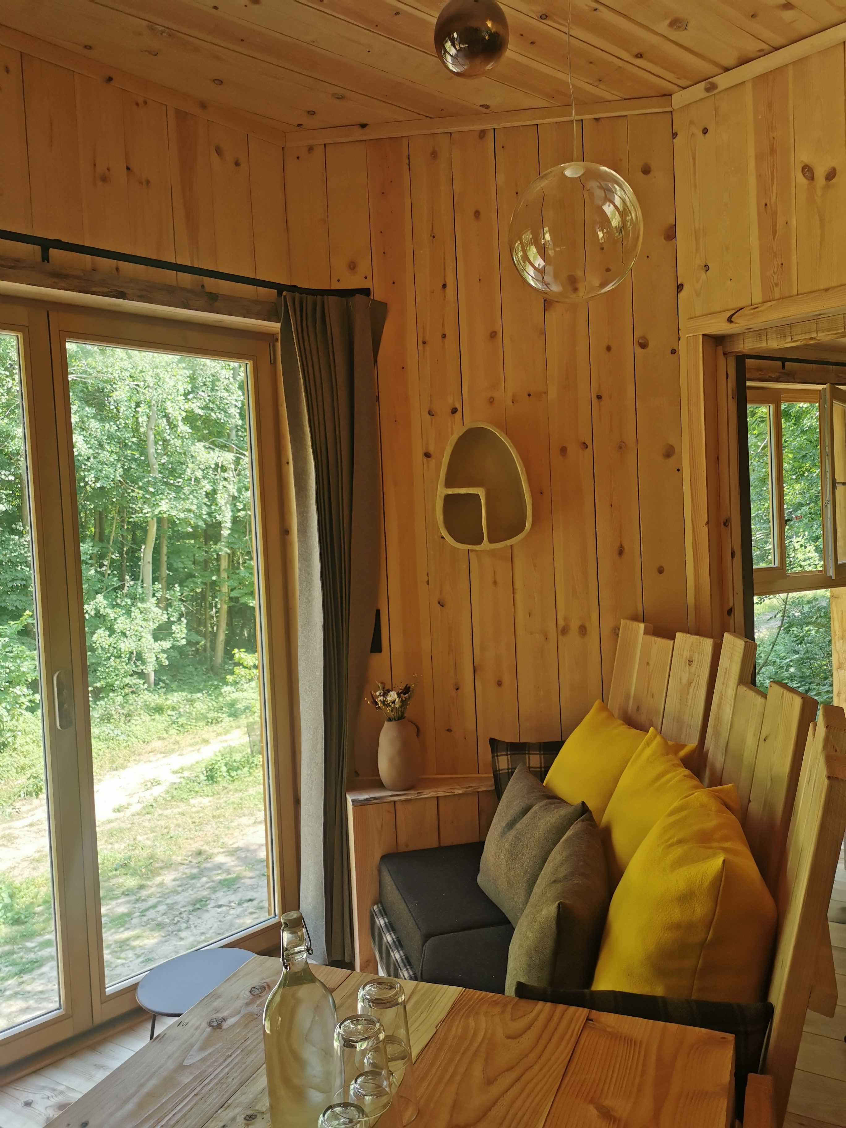 Cabane Spa Insouciance : une évasion dans les arbres en Picardie à Raray — espace de vie