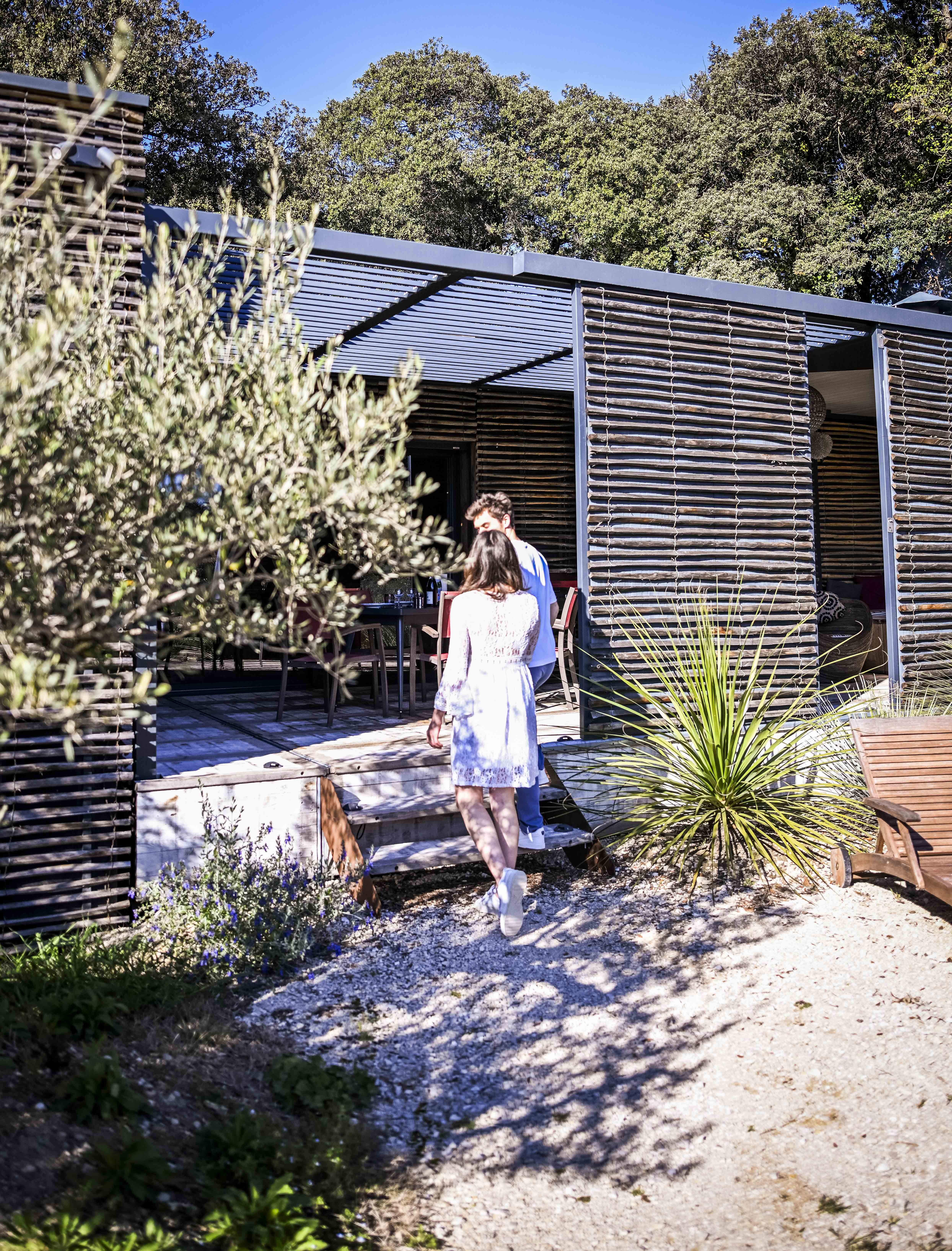 L'ASPHODELE la cabane chic — Séjour avec spa à 2 personnes dans le Gard à Alès — vue intérieure