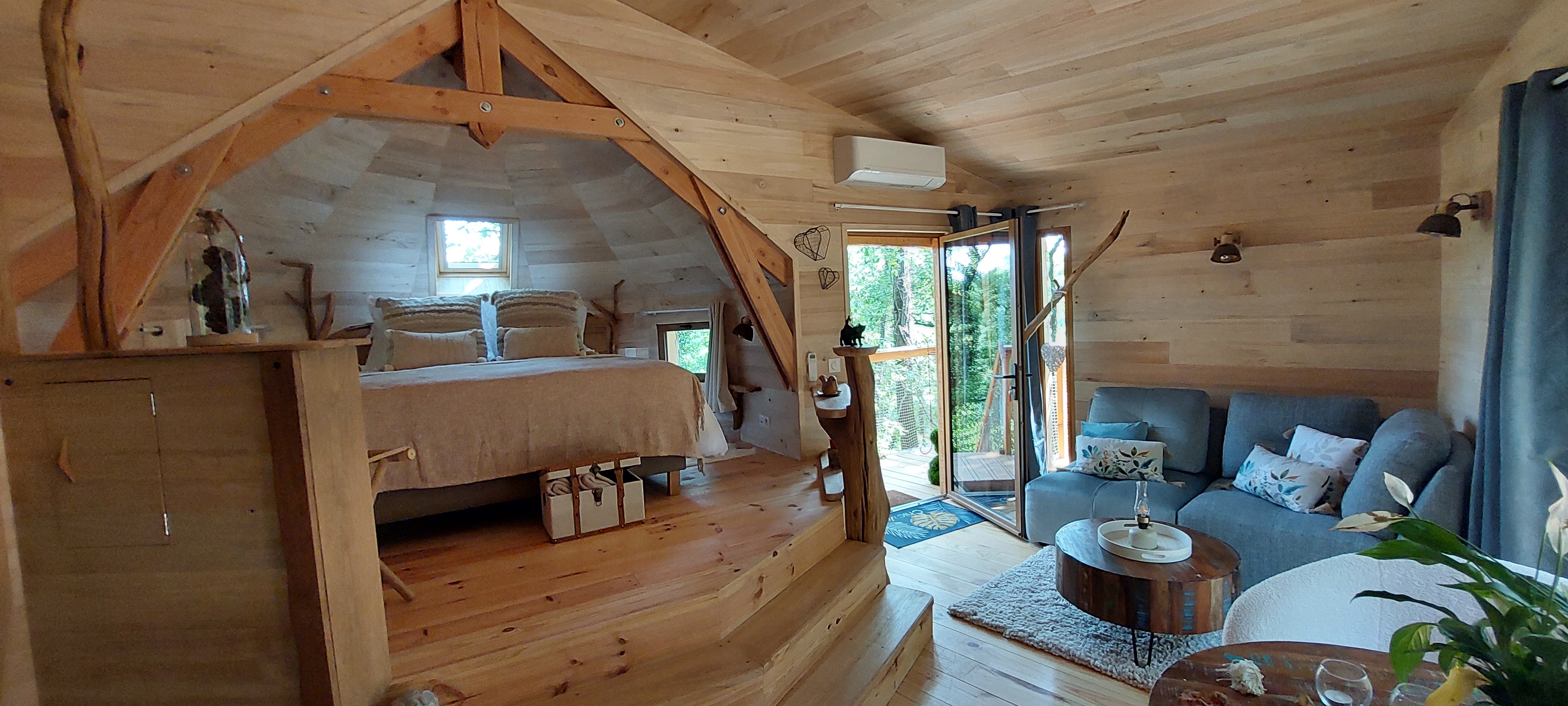 Cabane perchée GAIA — Nuit avec spa à Sarrant (Gers) à Sarrant — chambre