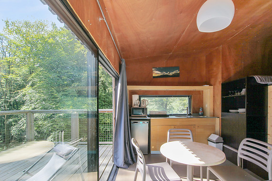 Chalet-Lodge n°1 : une cabane en Basse-Normandie à Saint-Sever-Calvados — vue depuis la terrasse