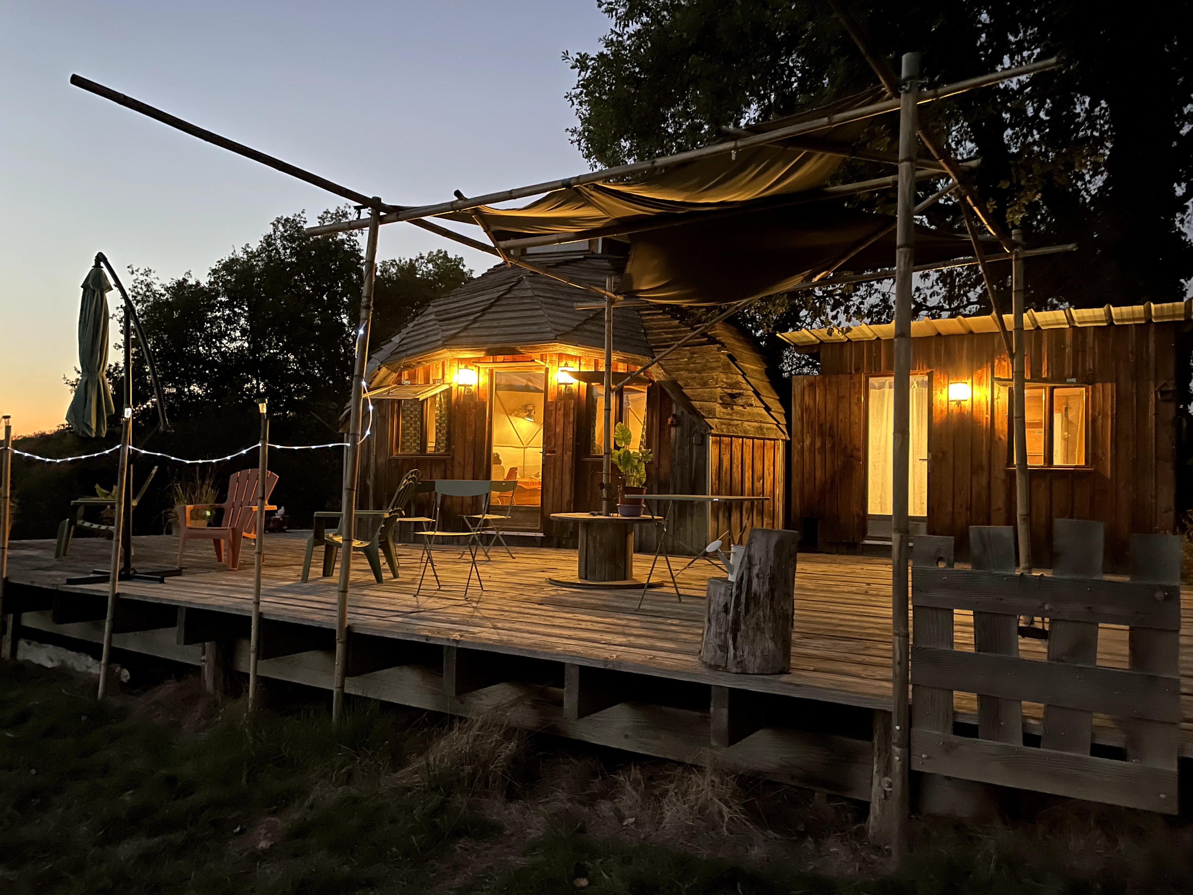 La cabane L'insolite Tanière — Séjour relaxant avec spa à Gers