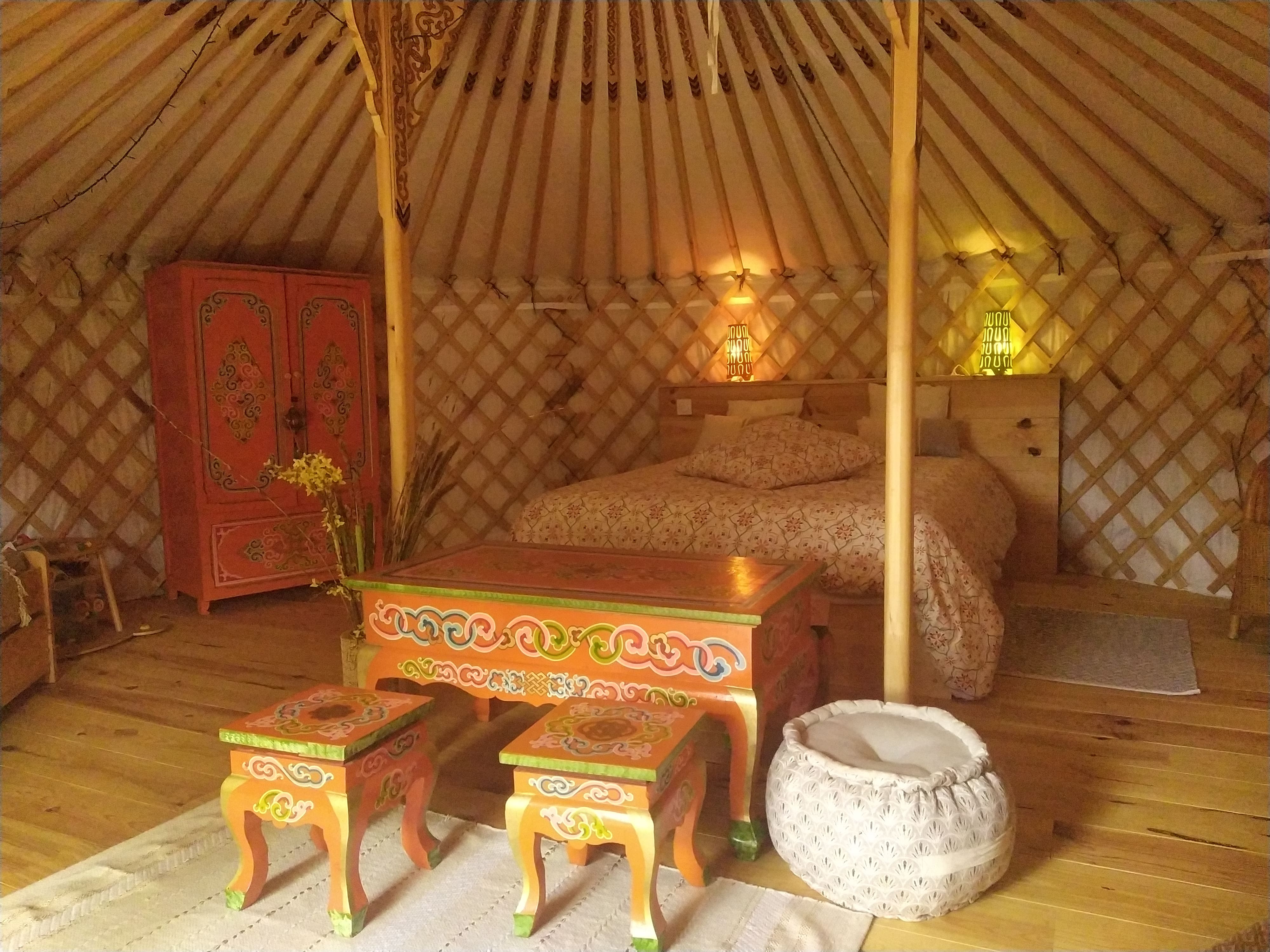 Yourte-Bourgogne — Séjour insolite avec spa en Nièvre à La Celle-sur-Nièvre — chambre