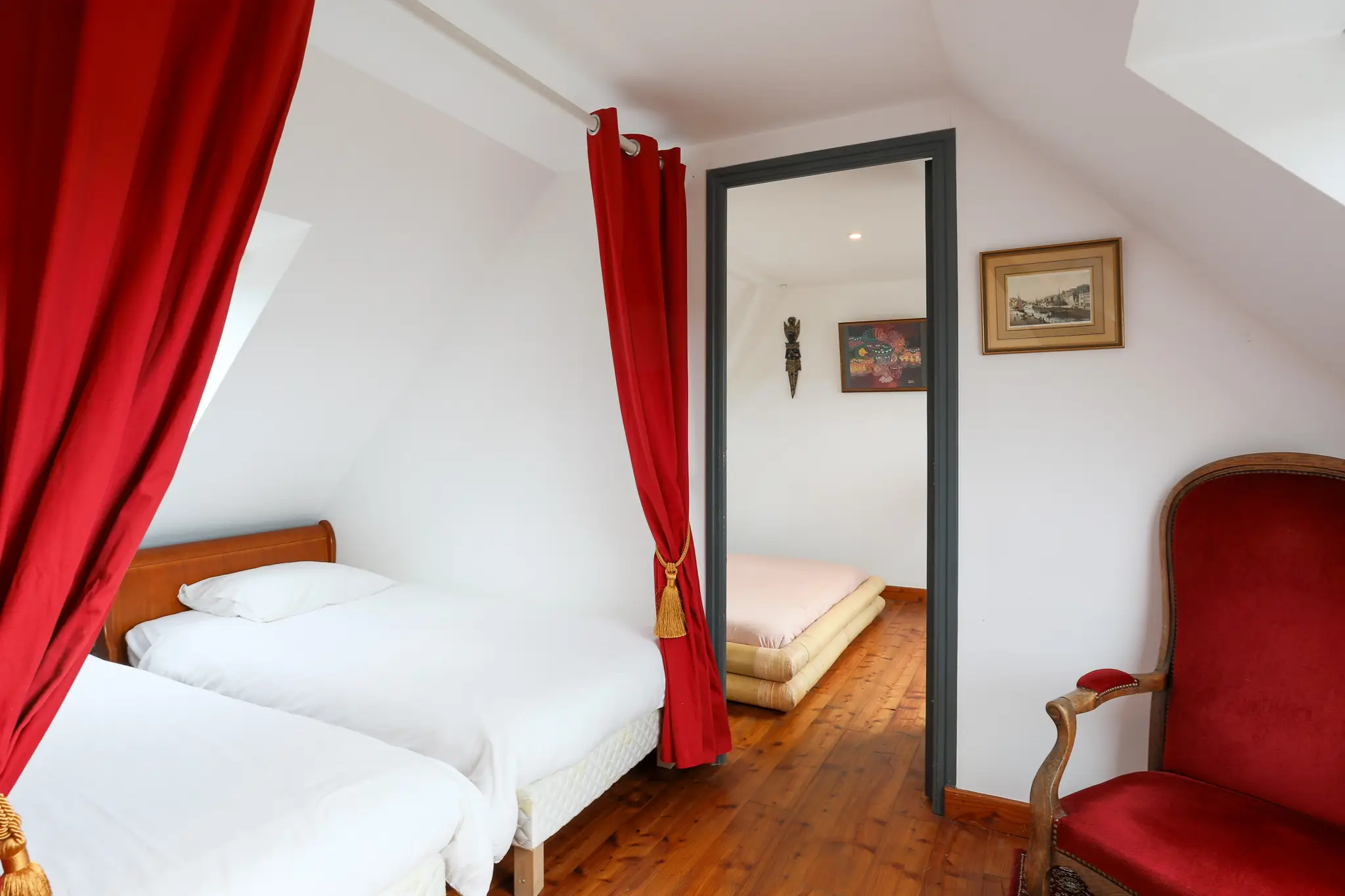 Gîte Keryanti — Maison insolite avec spa à Plounéour-Ménez (Finistère) à Plounéour-Ménez — détail architectural