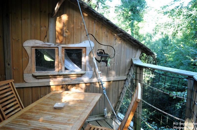 Cabane Amazonie : une évasion perchée dans les arbres à Magné — vue intérieure