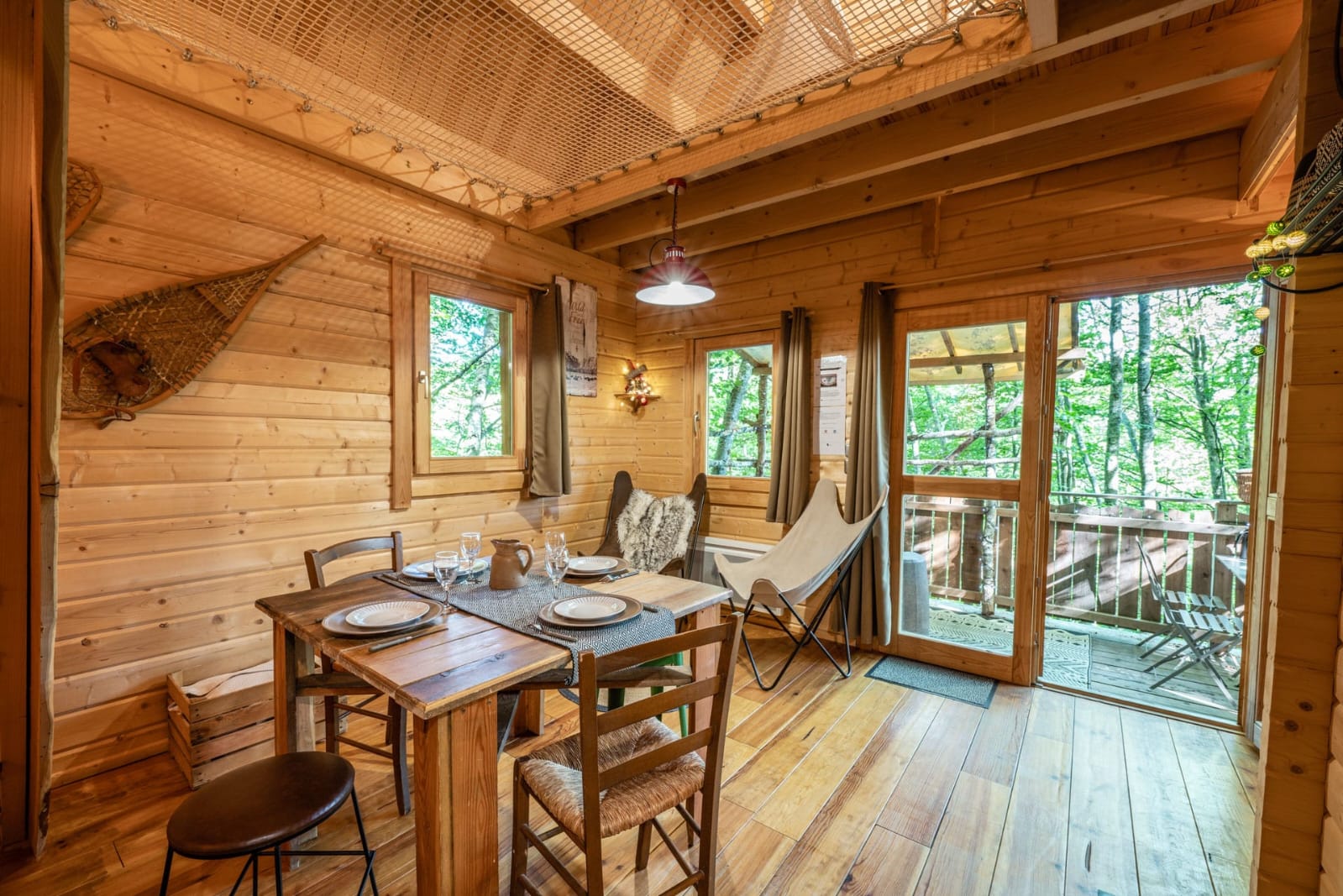 Cabane Spa des Trolls : une expérience unique en hauteur à Saint Léger Les Mélèzes — salle de bain