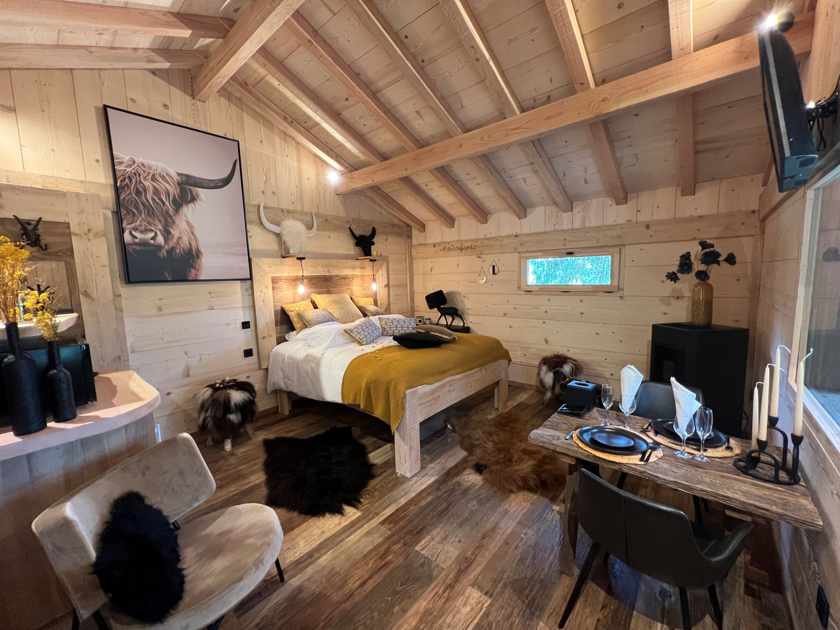 Cabane La Bois du Four : une évasion sensorielle en Franche-Comté à Petite Chaux — vue depuis la terrasse