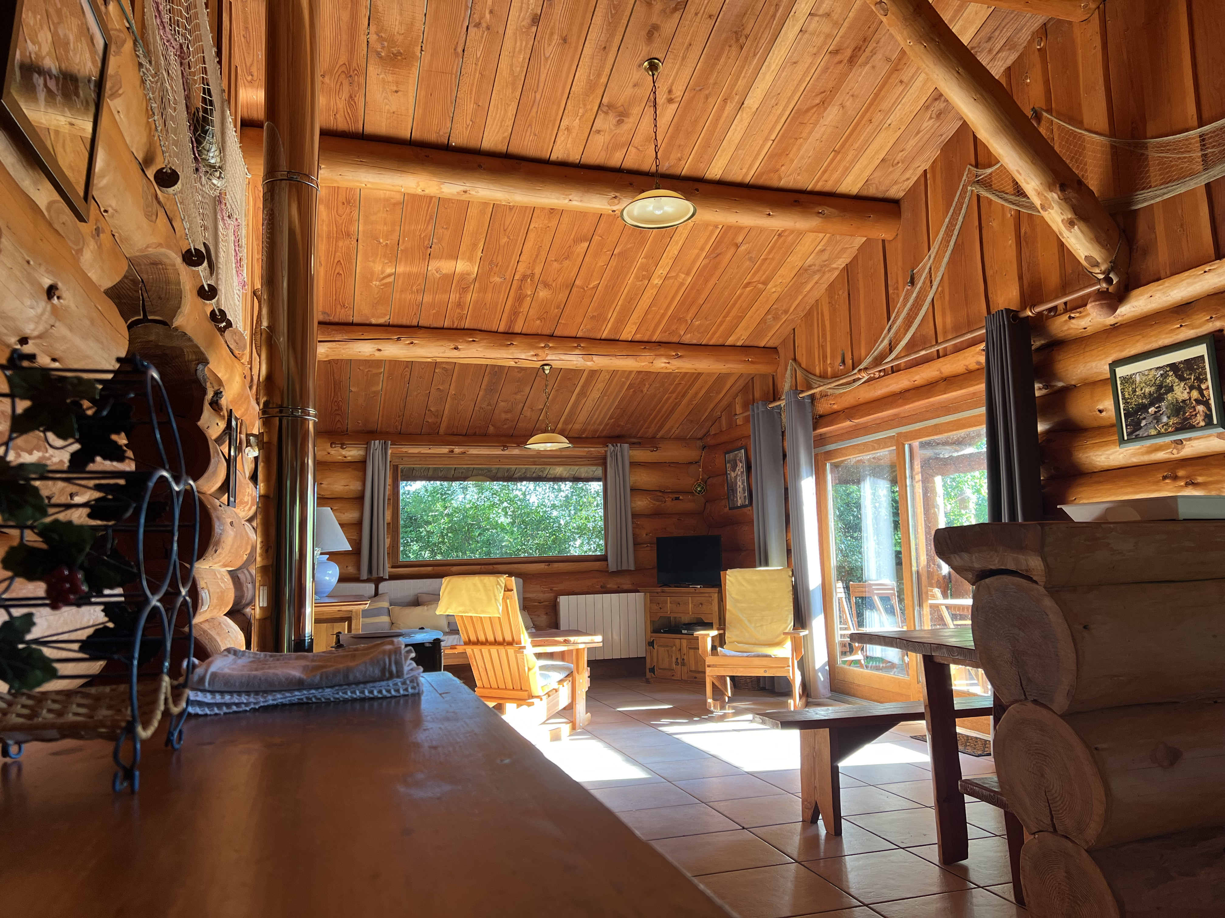 La cabane du Pêcheur — Cabane de trappeur avec spa à Creuse à La Nouaille — chambre