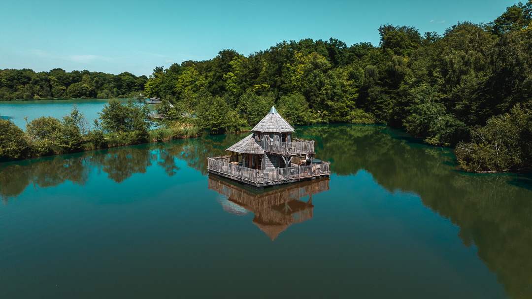 Cabane Spa Elaho : une échappée belle sur l'eau à Joncherey — espace de vie
