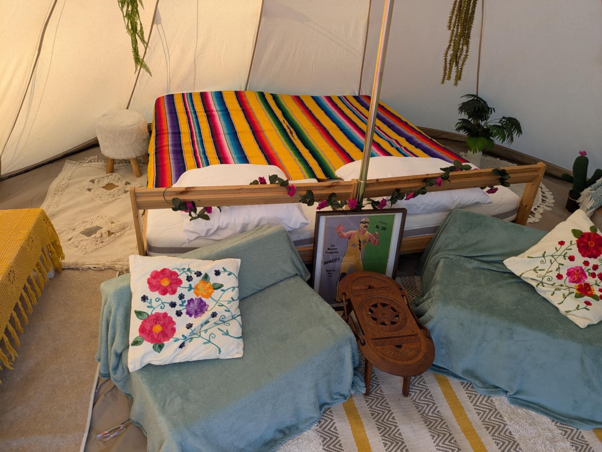 Tente Bellavista — Séjour insolite dans un tipi avec spa en Allier à Marcenat — détail architectural