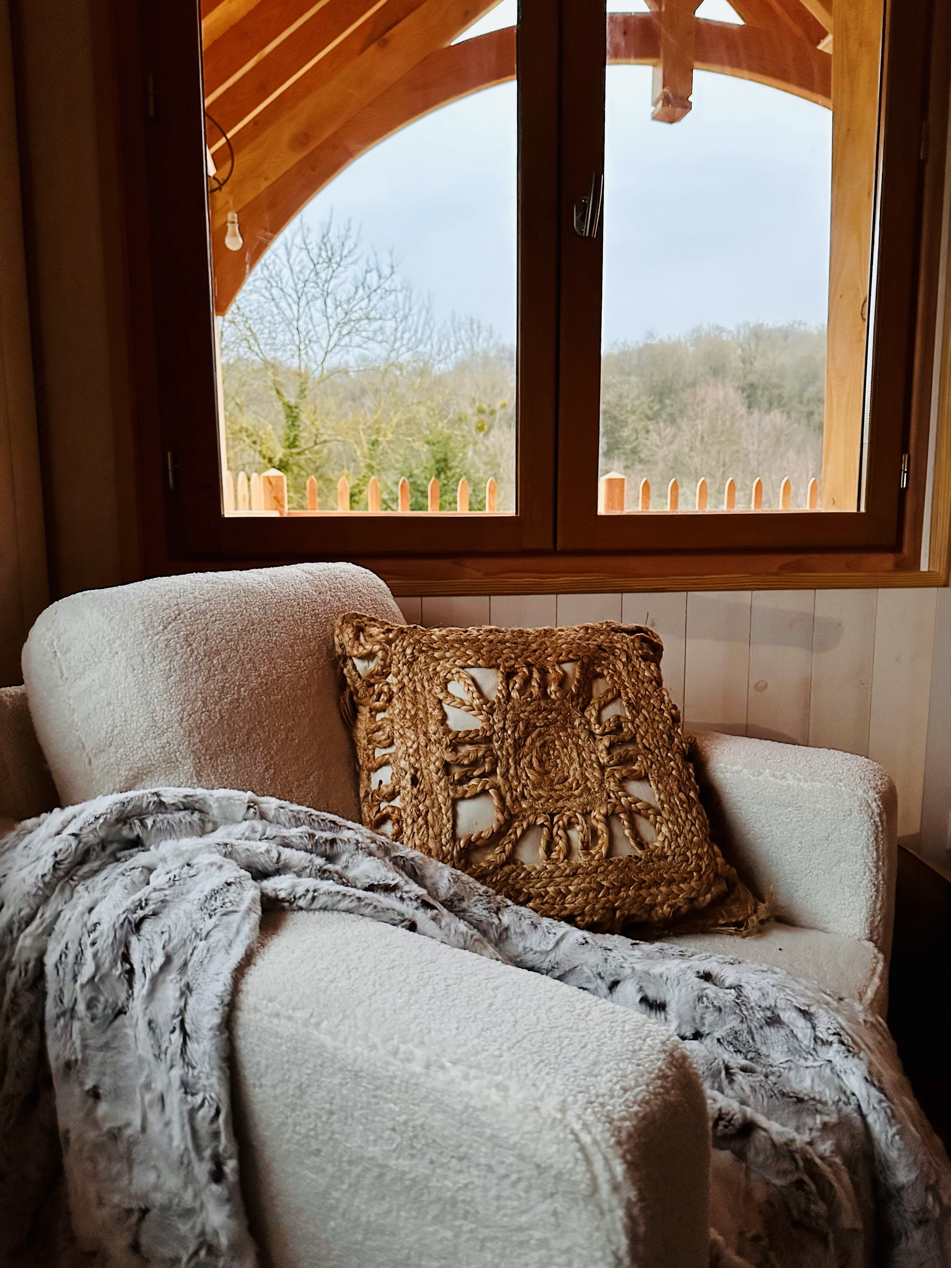 La Cozy & Spa : une cabane sur pilotis en Picardie à Roy-Boissy — environnement naturel