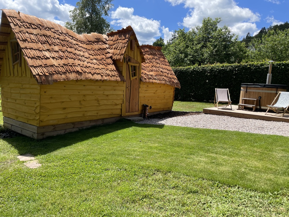 La Cabane de Léa — Cabane avec spa à Épinal (Vosges)