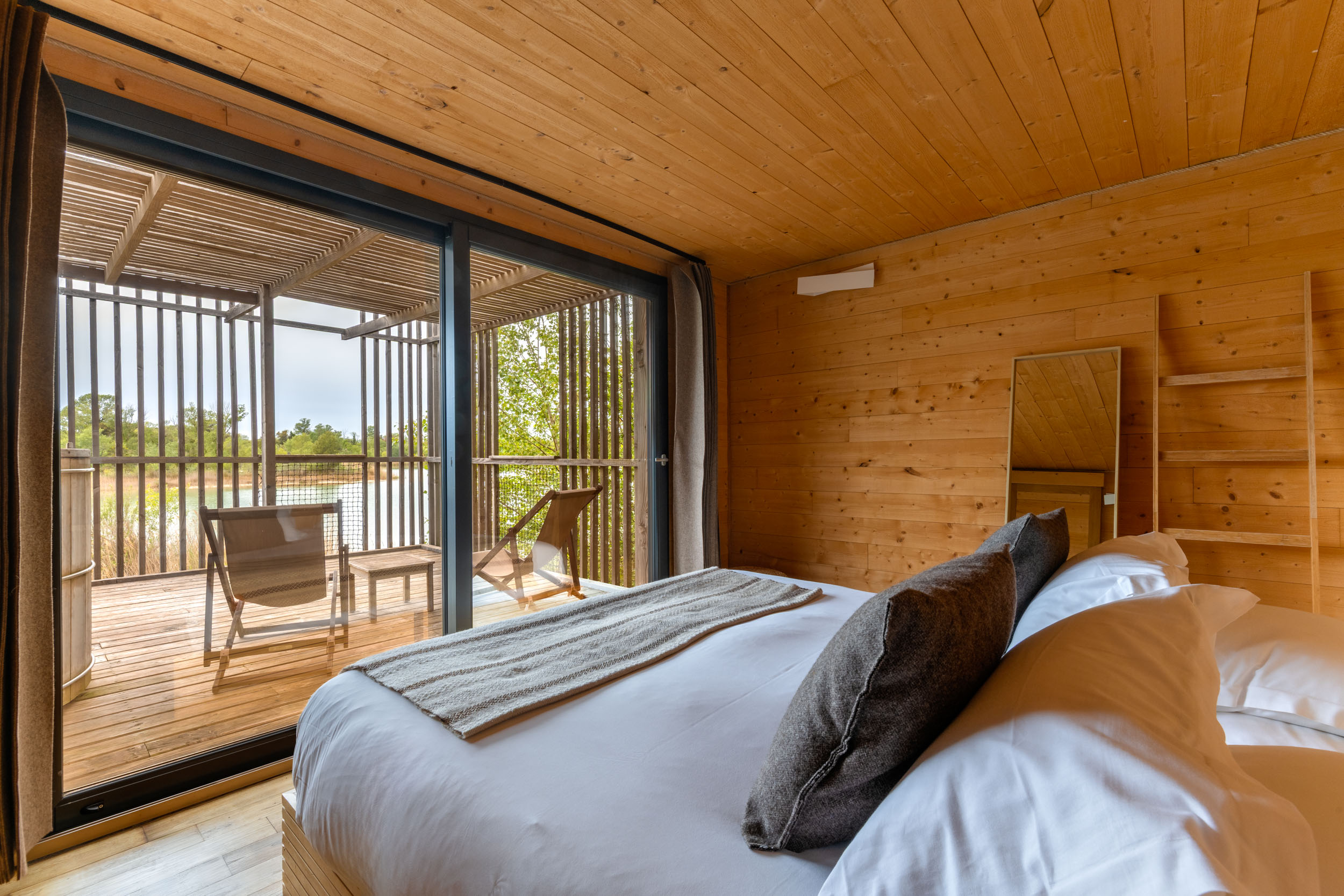 Cabane Spa Innocence : une expérience suspendue en pleine nature à Sorgues — cuisine