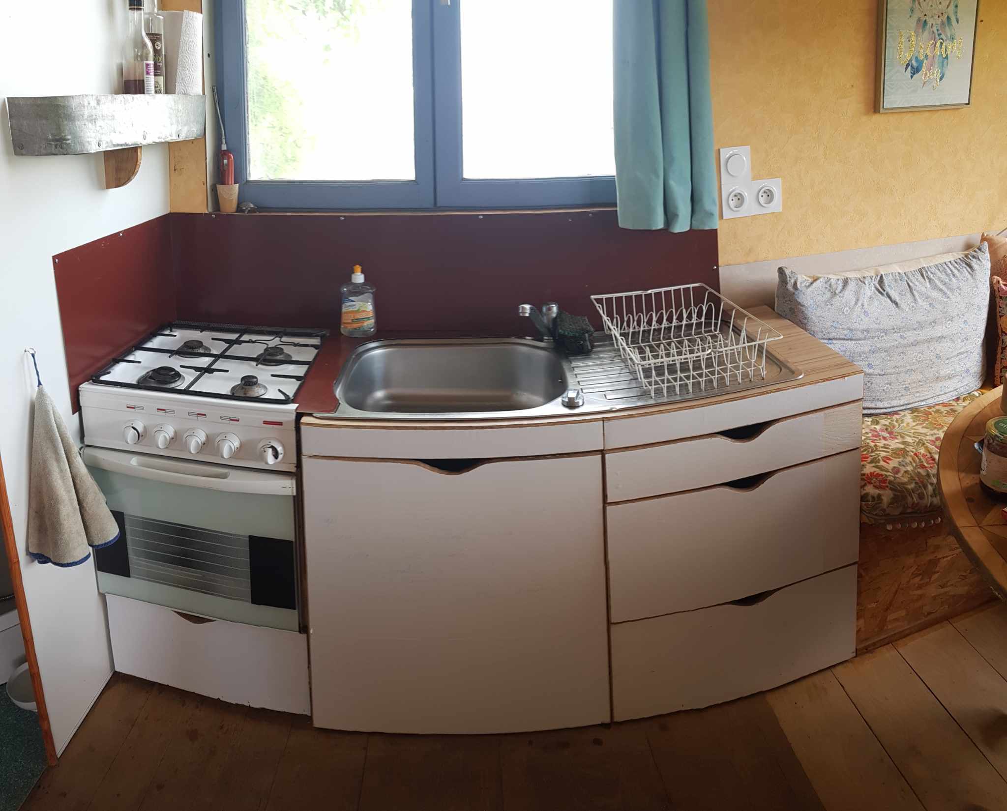 La Tiny Eau coeur de soi & Spa — Tiny House avec spa à Pyrénées-Atlantiques à Esquiule — environnement naturel