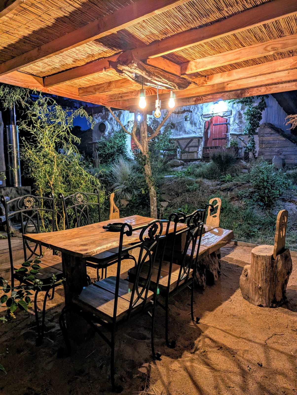 La maison Sacquet : une échappée enchantée en Limousin à Saint Sulpice Les Feuilles — vue intérieure