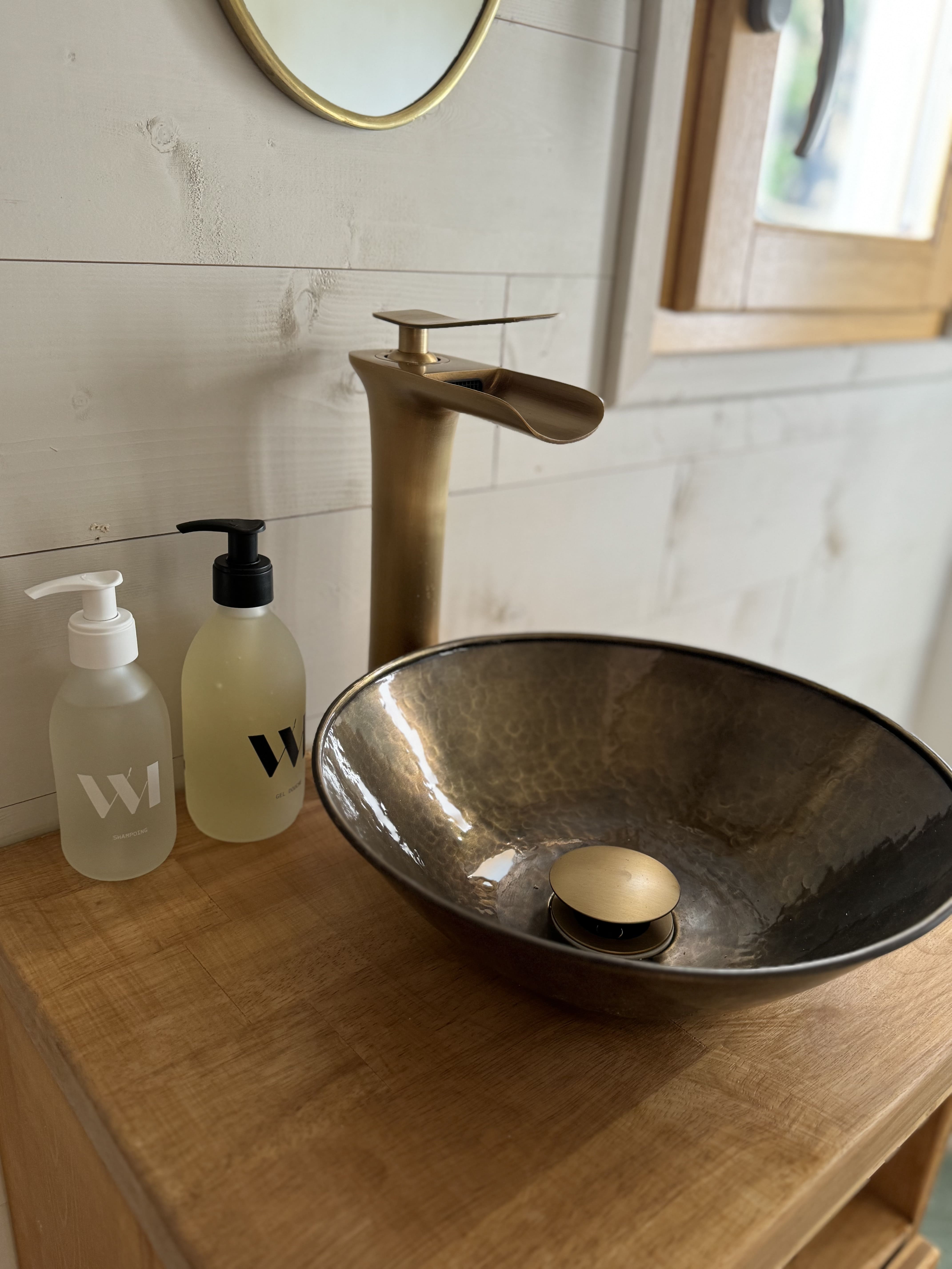 La Roulotte Findhorn : une escapade insolite en Aquitaine à Onesse-Laharie — chambre