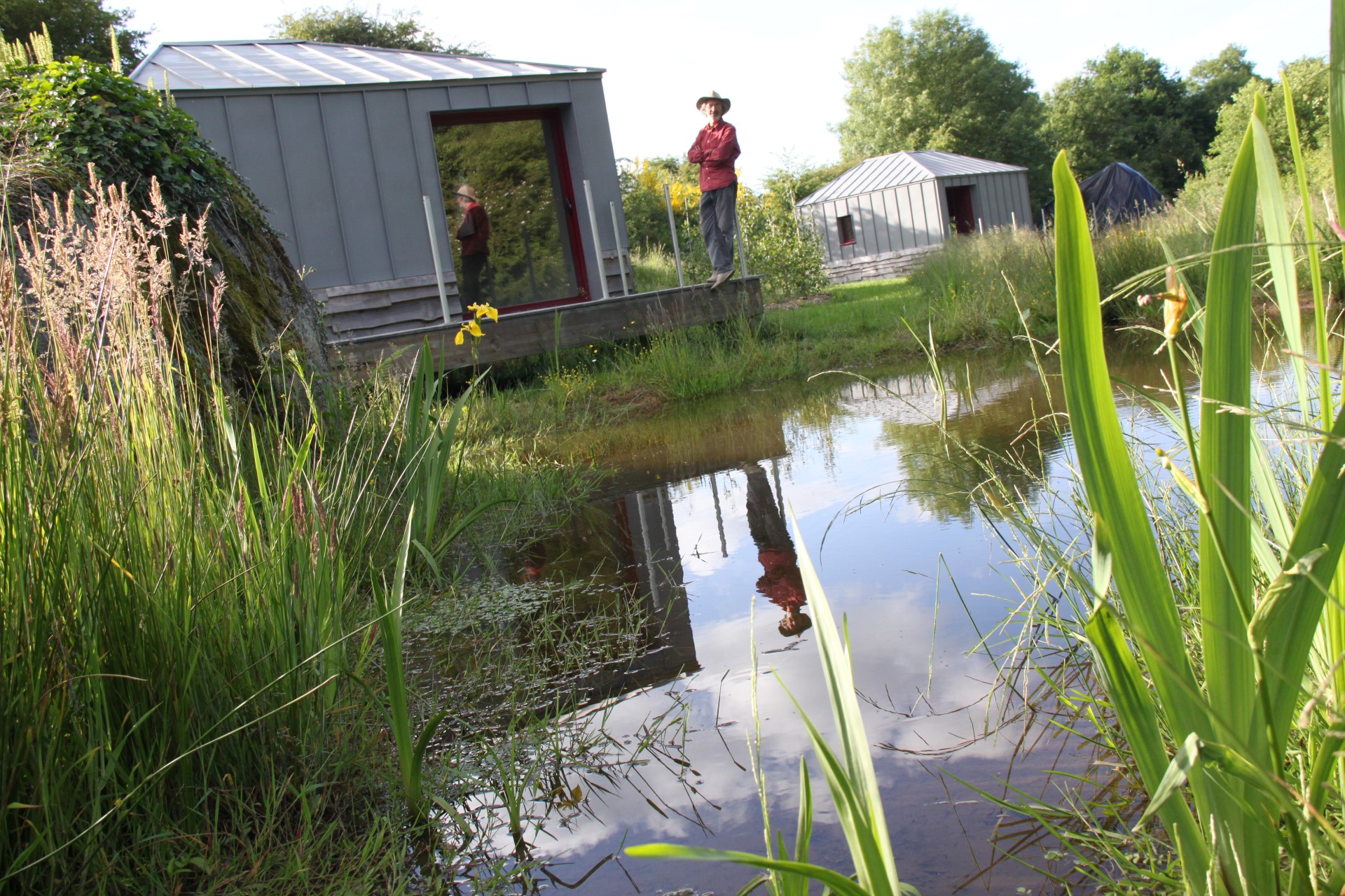 Lodge Nymphéa 2 — Cabane avec spa à proximité de la nature en Vendée à La Roche-sur-Yon — détail architectural