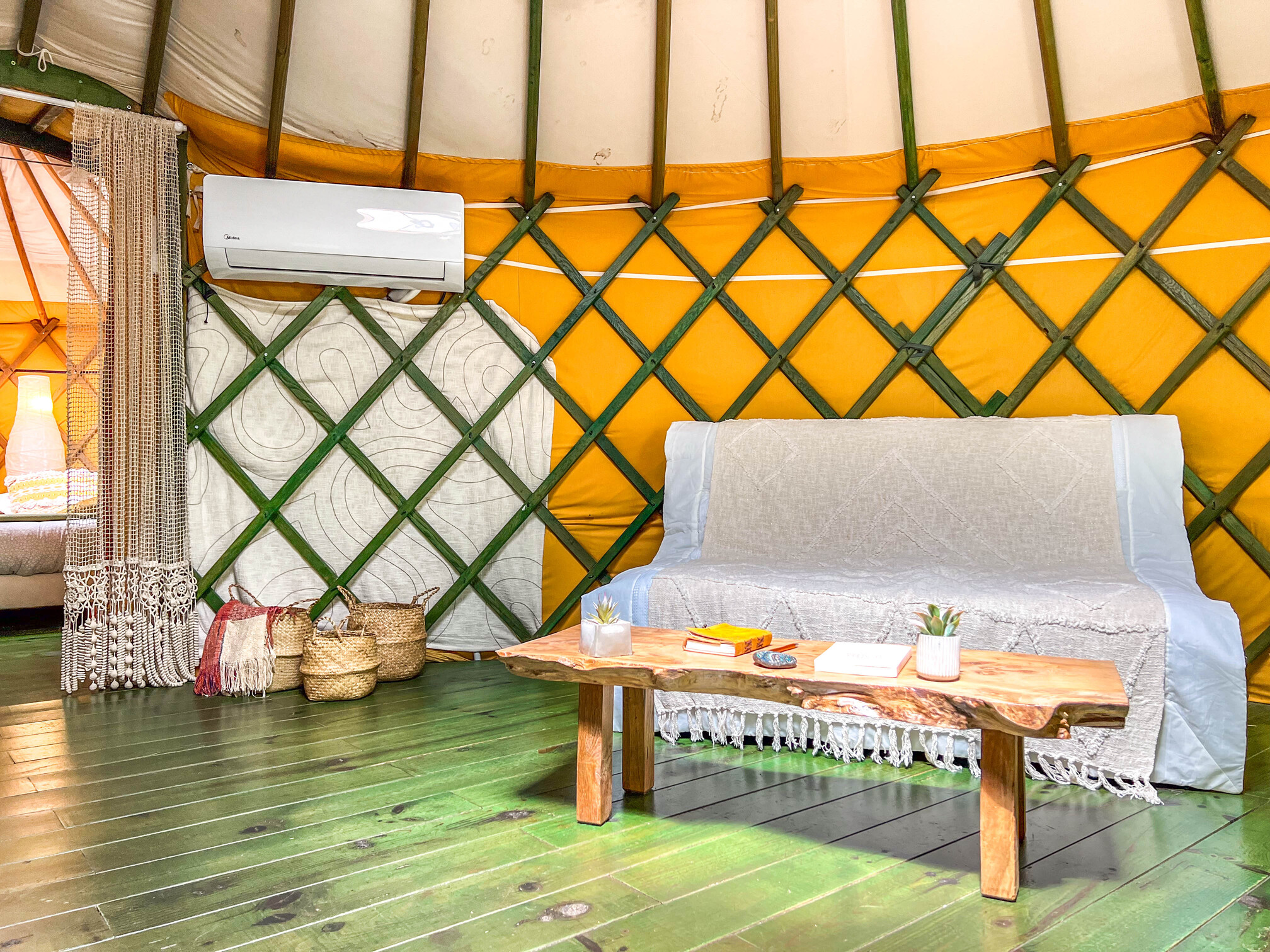 La Love Yourte : une immersion au cœur de l'Auvergne à Vitrac — environnement naturel