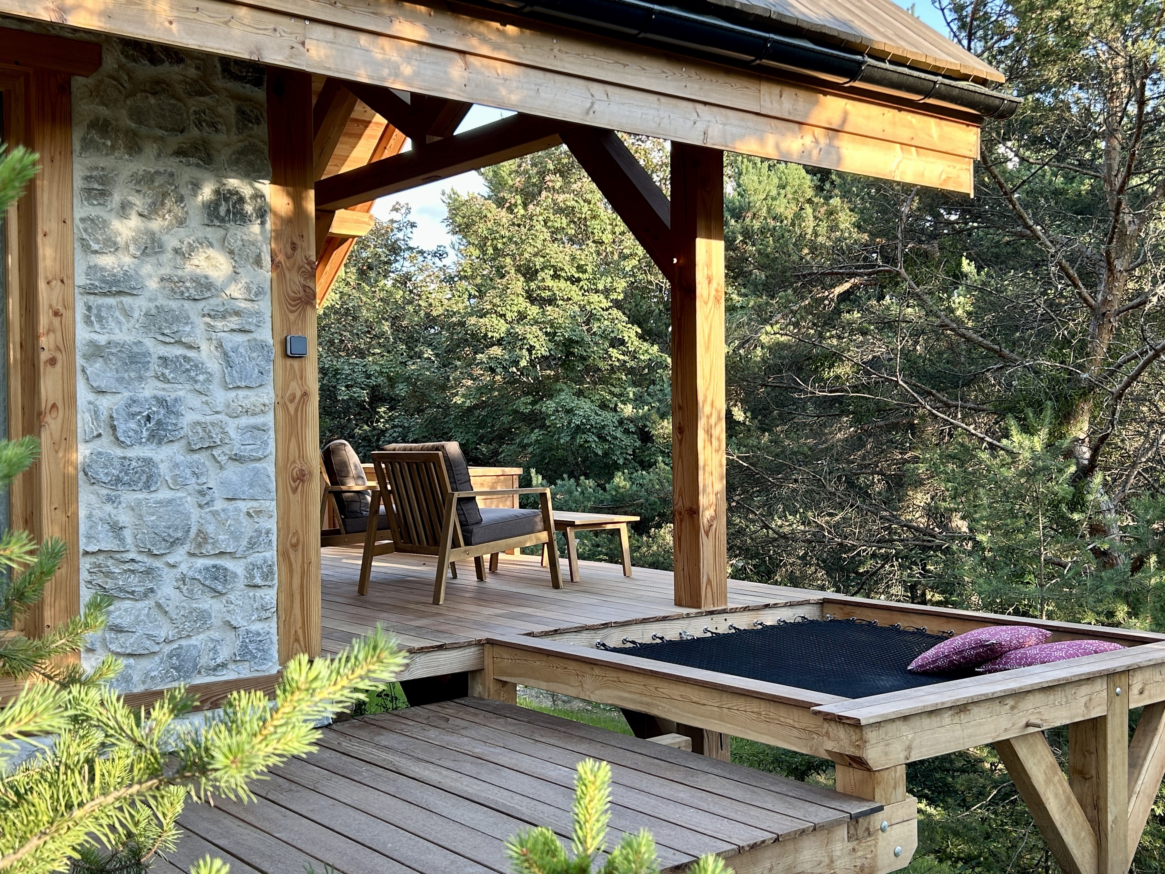 Chalet l'Attrape Rêve - Cabane sur pilotis avec spa privatif à Chorges — cuisine