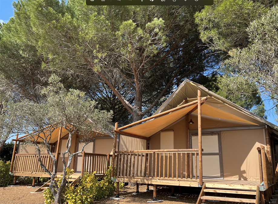 Tente Lodge Safari : une expérience de glamping en pleine nature — Tente à Aups