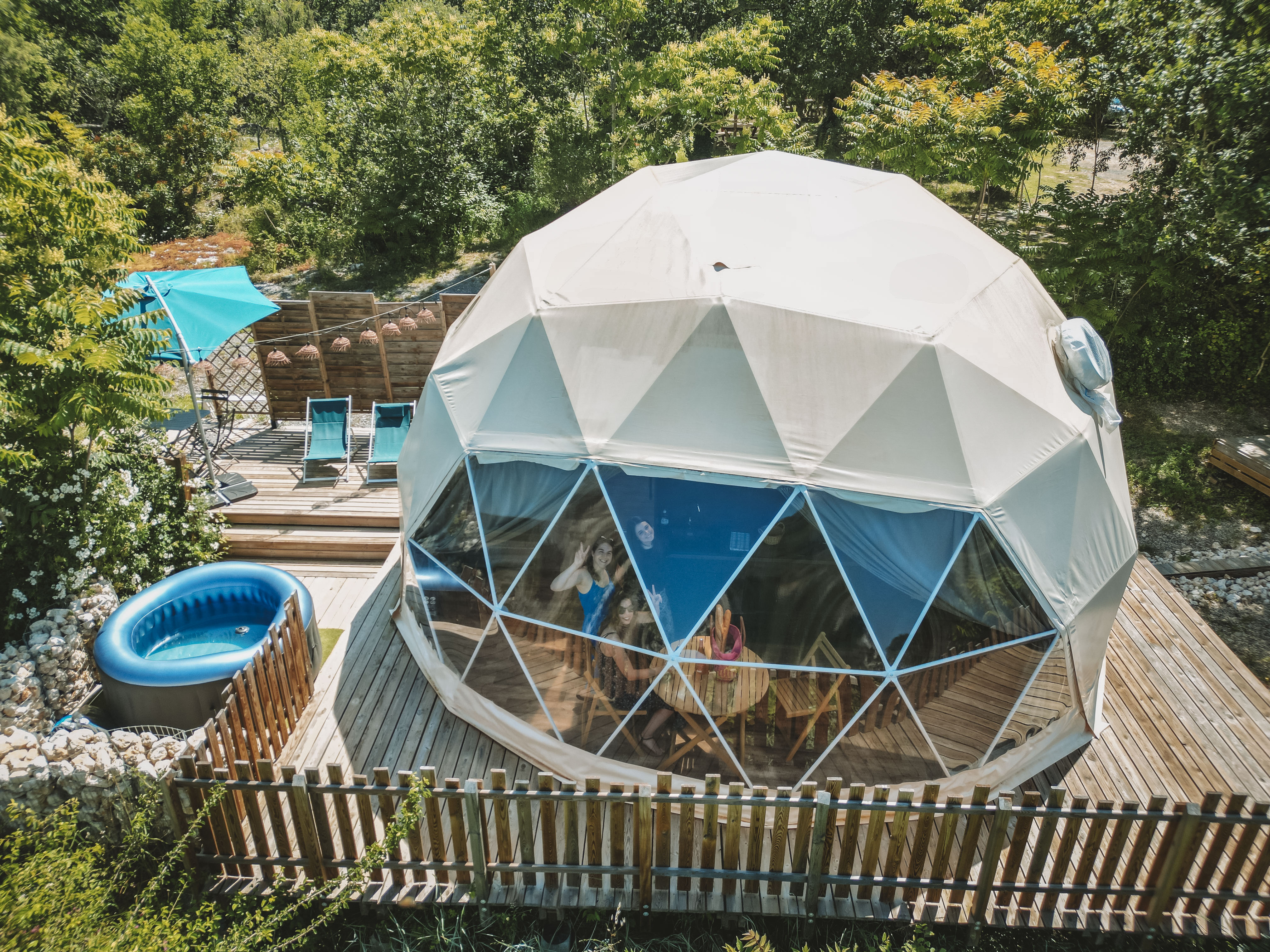 Évasion dans une bulle insolite avec spa premium en Rhône-Alpes — Bulle à Ruoms