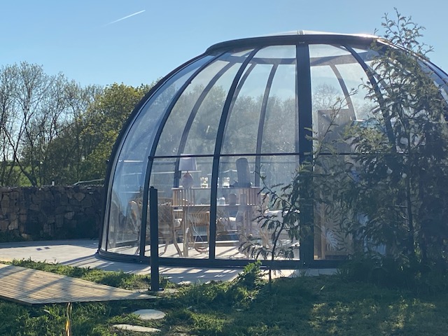 Le Dôme Cristal — Bulle avec vue panoramique à Deux-Sèvres à Argentonnay — chambre