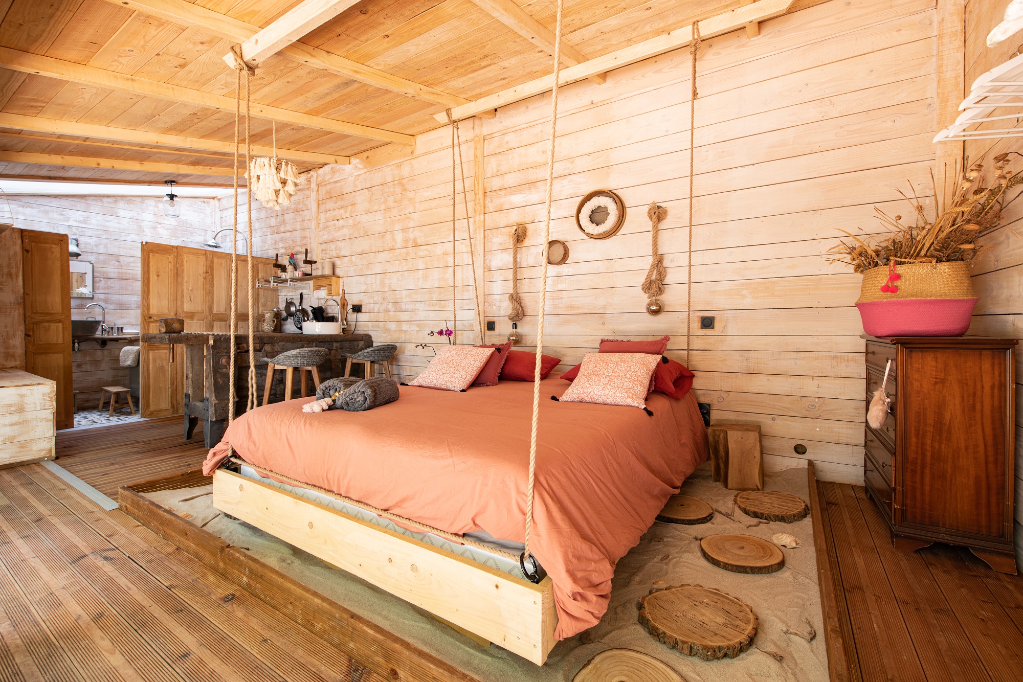 ForRest Sand : une cabane immersive en pleine nature