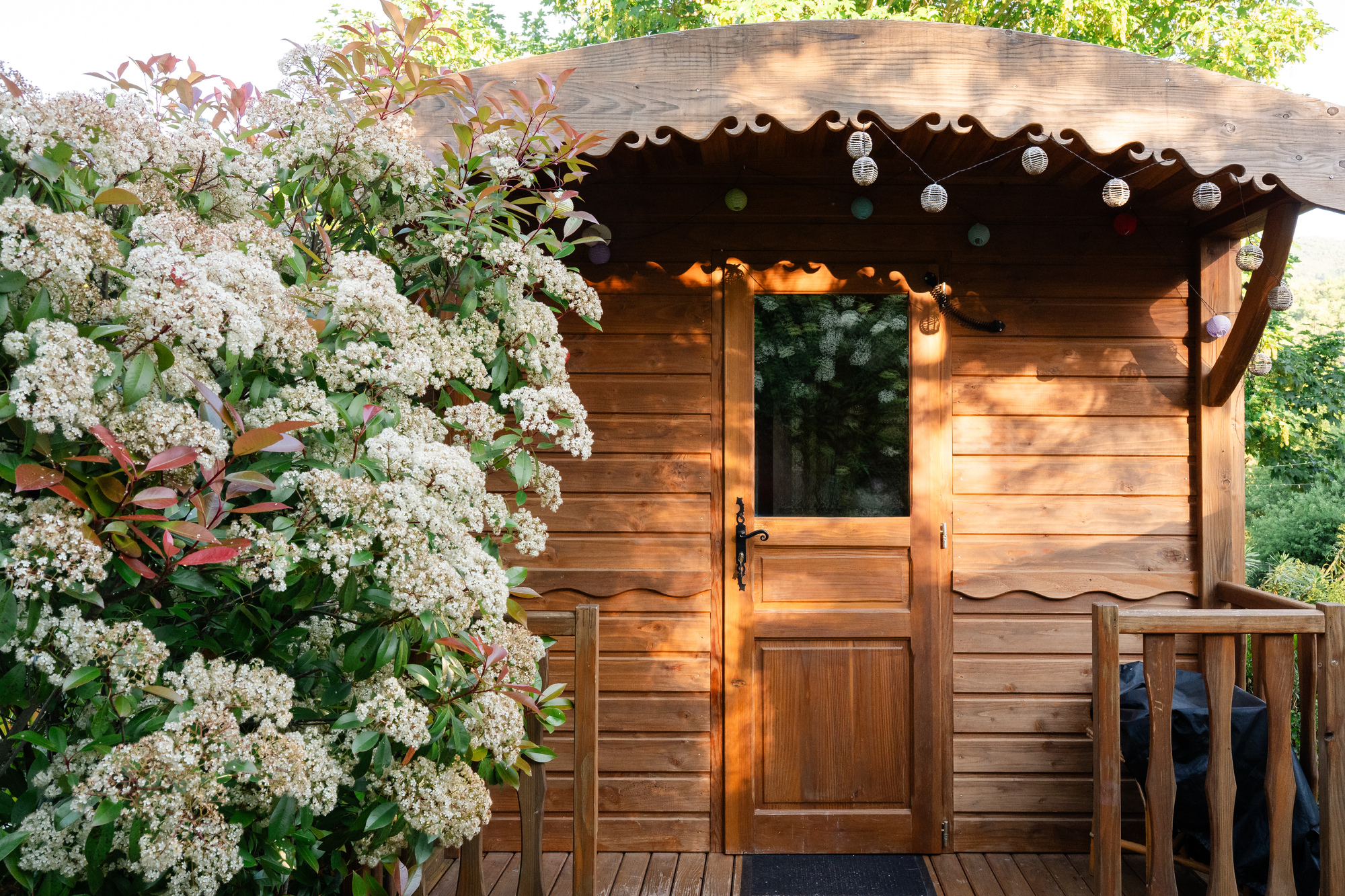 Roulotte la Clé du Luberon — Roulotte avec spa à Buoux (Vaucluse) à Buoux — espace de vie