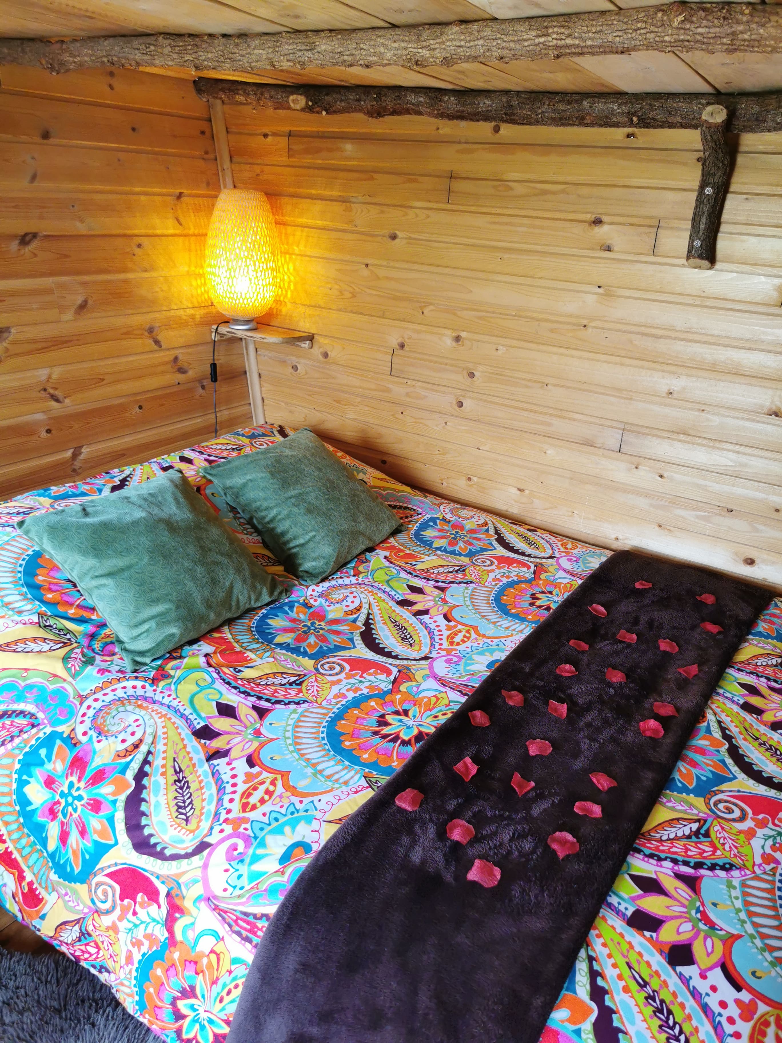 Cabane des Champs : une immersion en pleine nature à Champmotteux — espace de vie