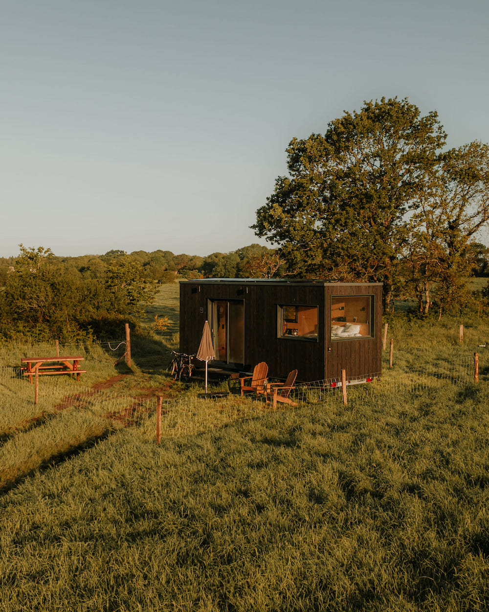 Séjournez dans une tiny house moderne au cœur de la campagne bretonne — Tiny House à Pont-L'abbé