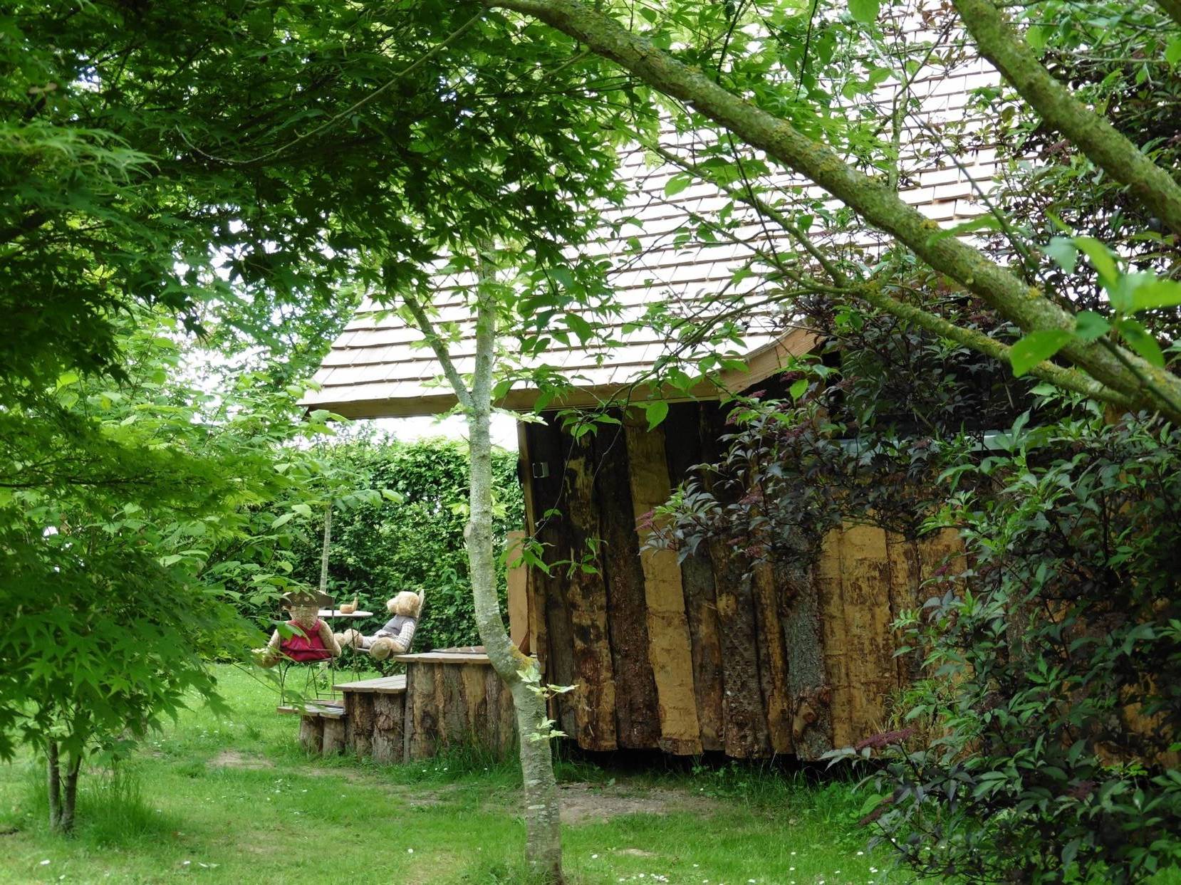 La Fée Oursinest : une cabane enchantée en Picardie à Essuiles — chambre