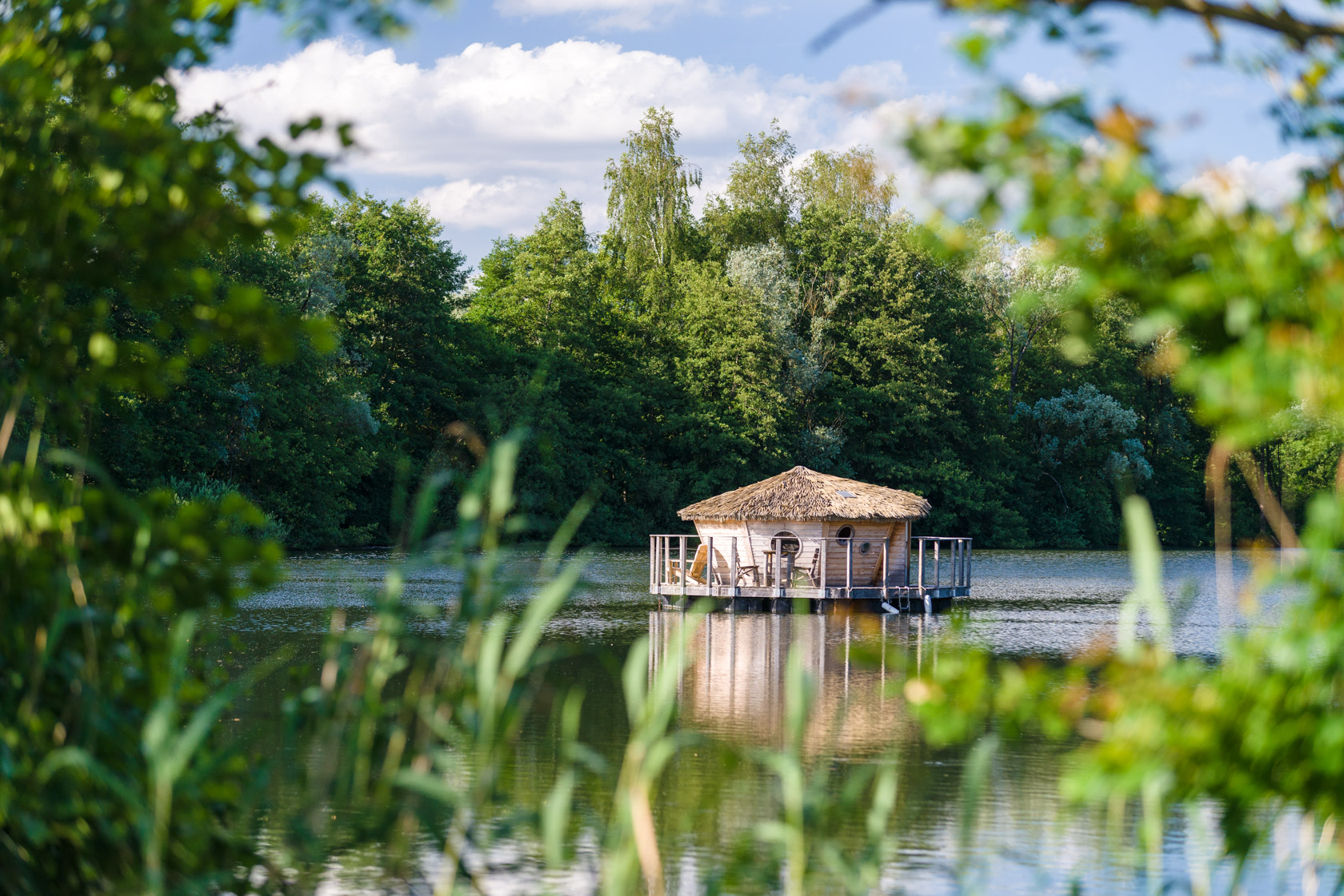 Cabane Spa Nénuphar : une évasion sur l'eau en Franche-Comté