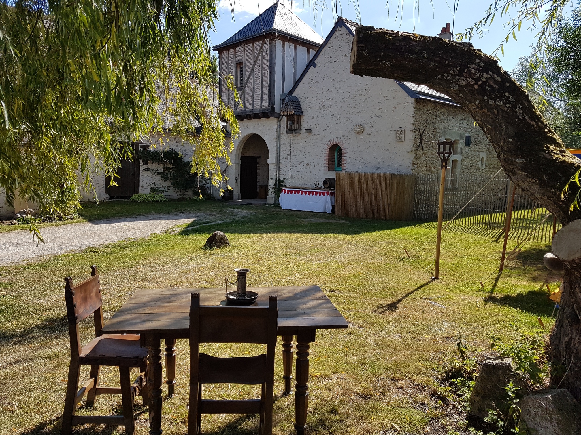 Jeanne et le Phoenix & Spa : une évasion sensorielle en pleine nature à Monts — espace de vie