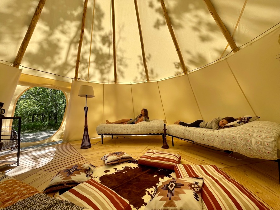 Dodo Tipi : une immersion au cœur de la nature à Septfonds — chambre
