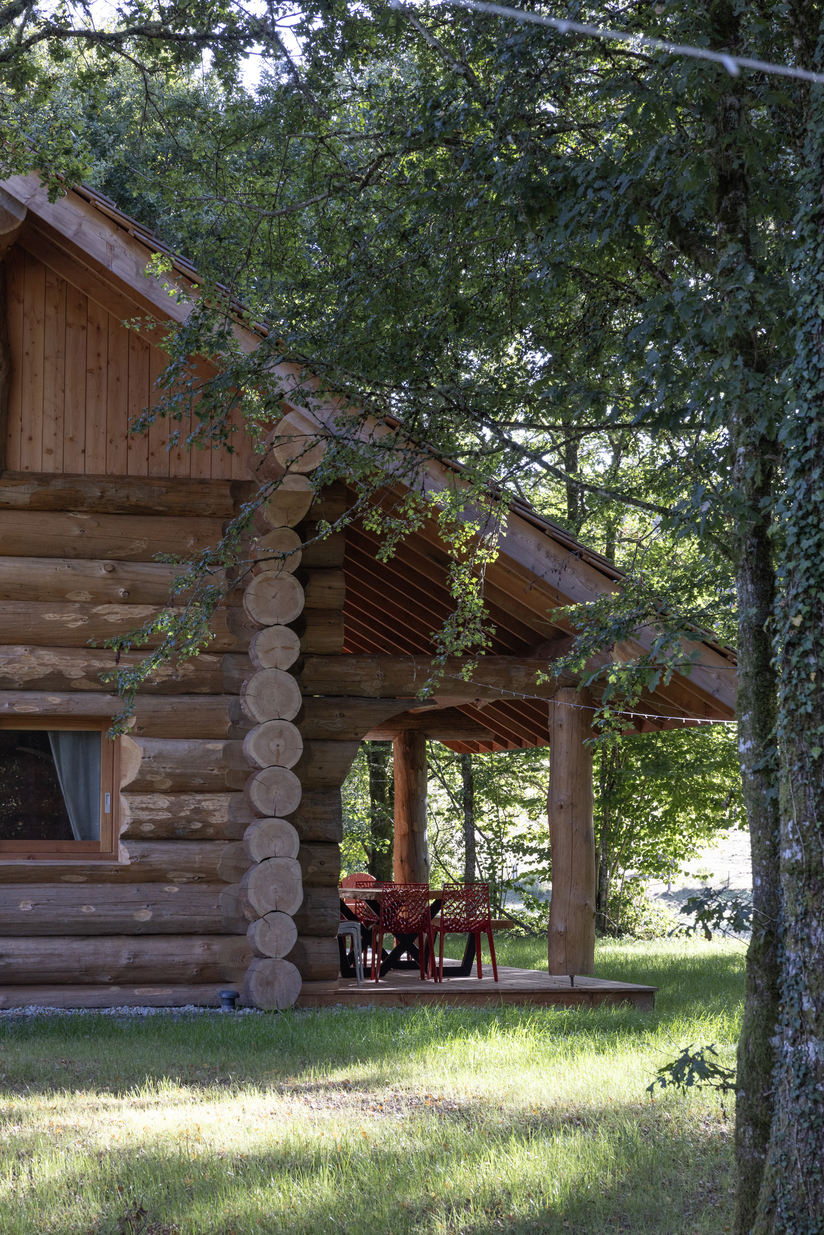 Gîte Le Vassivière : un chalet enchanteur en Limousin à Faux-La-Montagne — vue intérieure