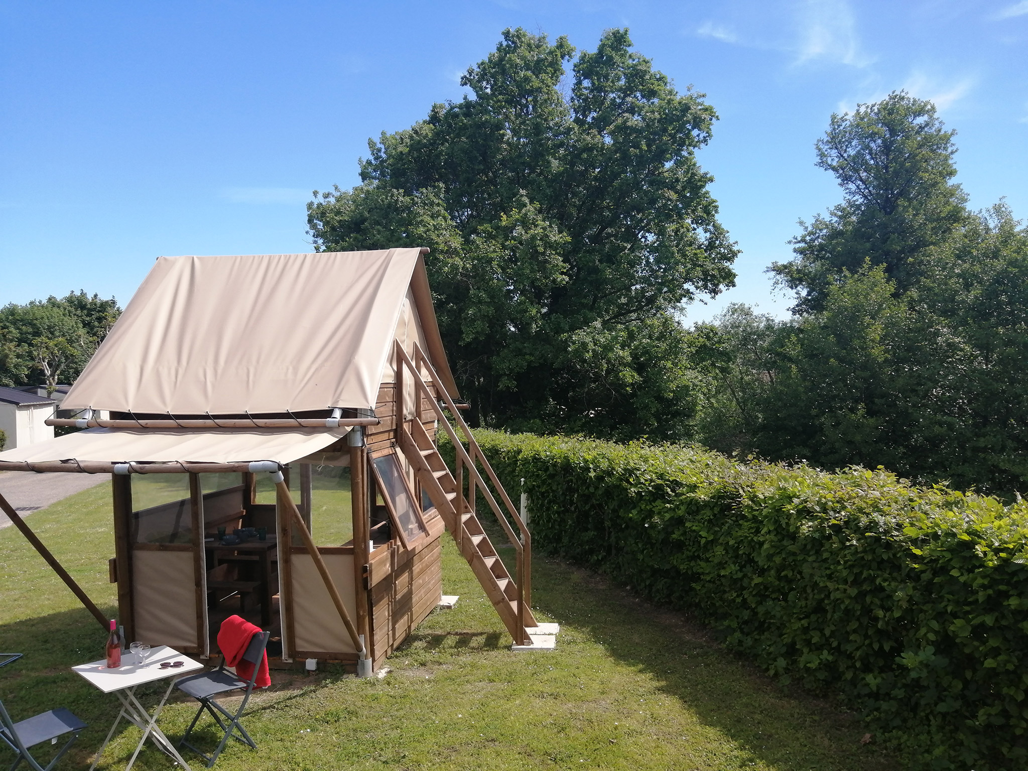 Petite Cadole : une tente lodge au cœur des vignes