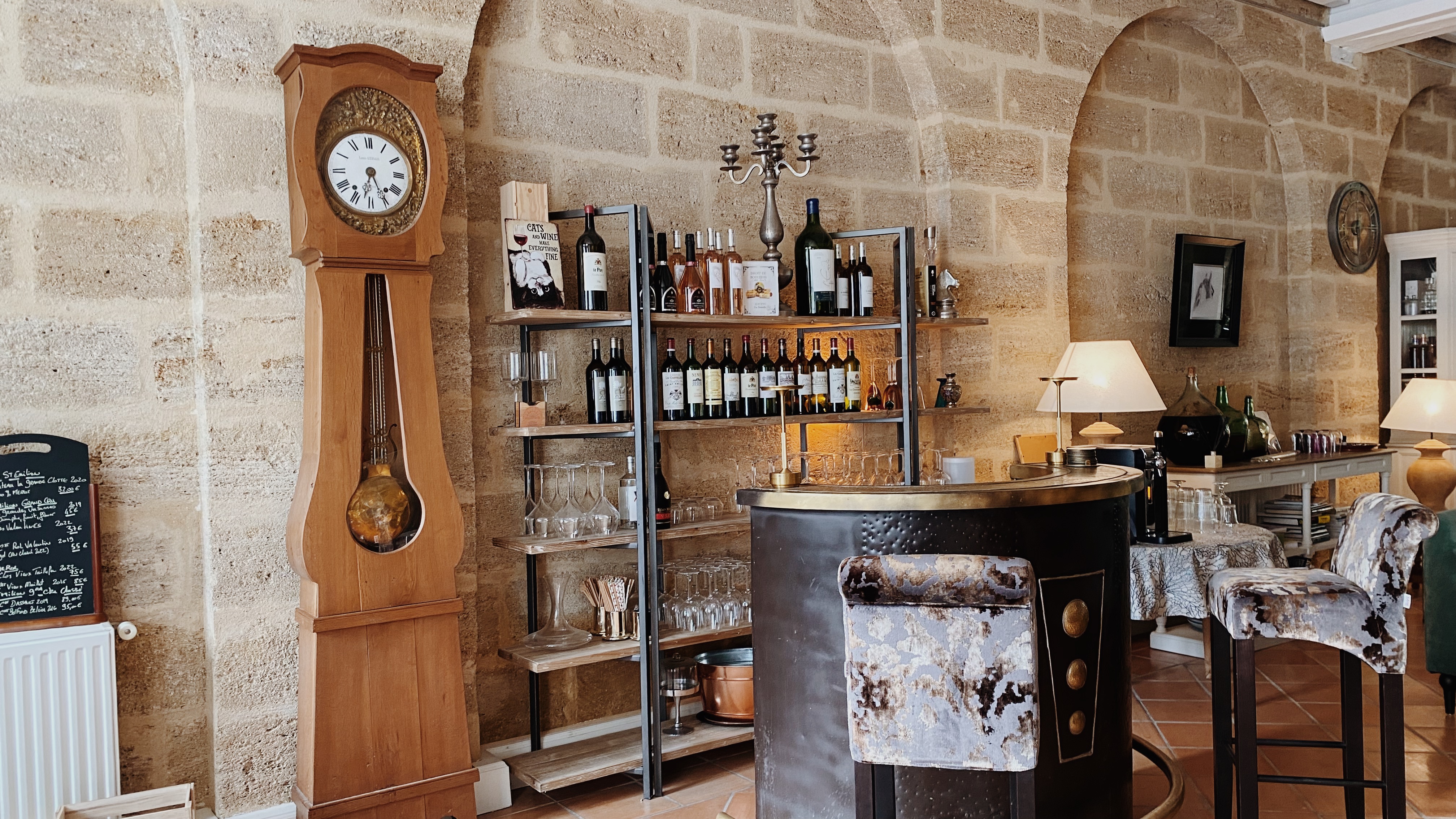 Melchior 18.0 — Suite élégante avec spa à Bordeaux (Gironde) à Bordeaux — détail architectural