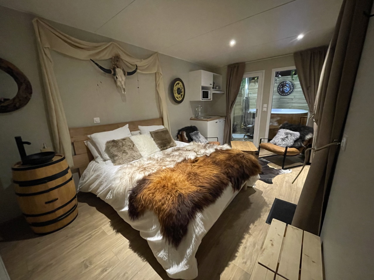 Lodge Valhalla — Séjour romantique avec bain nordique à Zuydcoote (Nord) à Zuydcoote — salle de bain