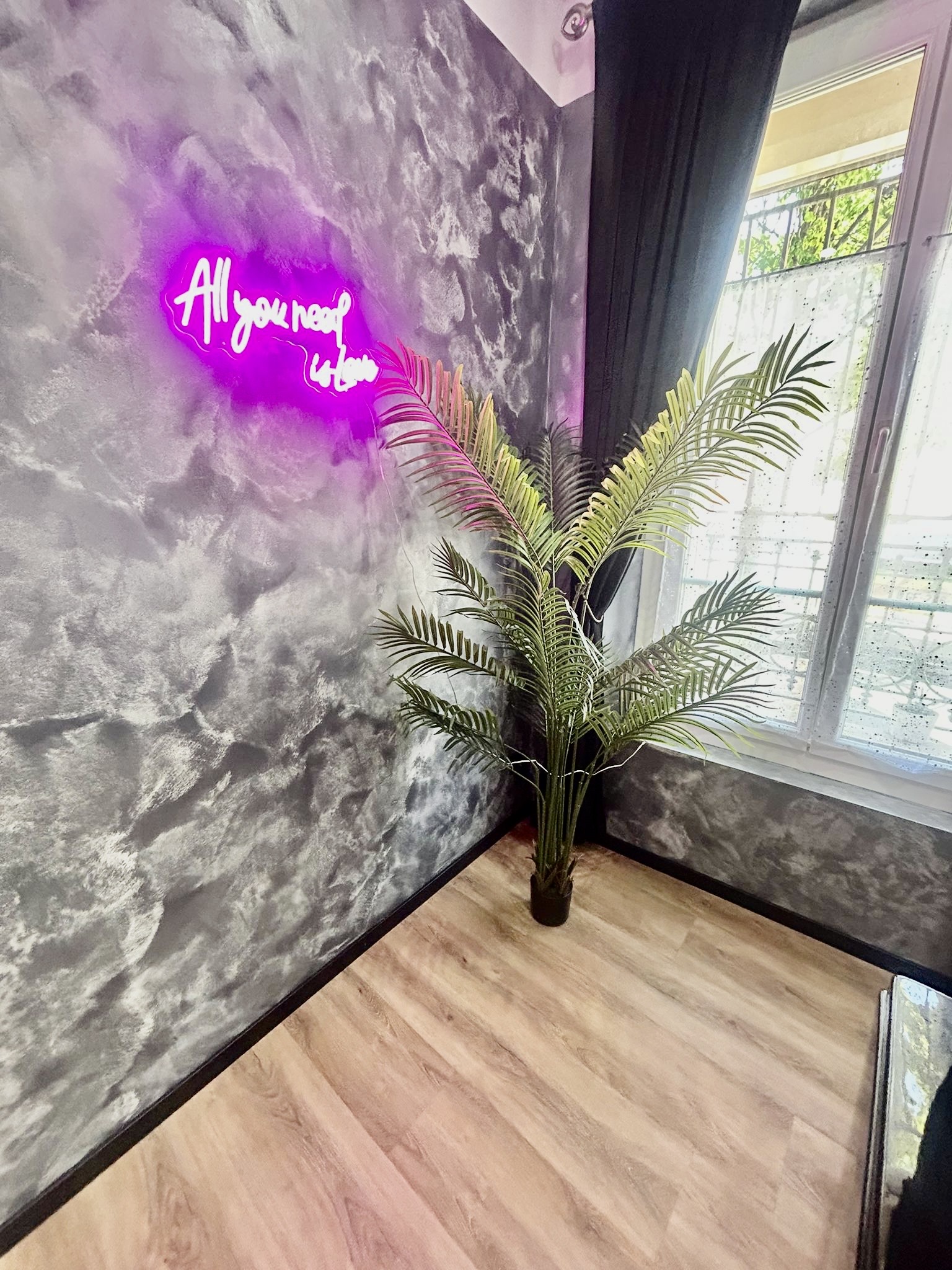 La Love Room Biterroise : une expérience sensorielle unique à Béziers — détail architectural