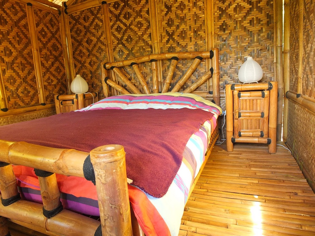 Cabane Bambou — Séjour exotique avec spa à Lascoutch (Gard) à Soudorgues — détail architectural
