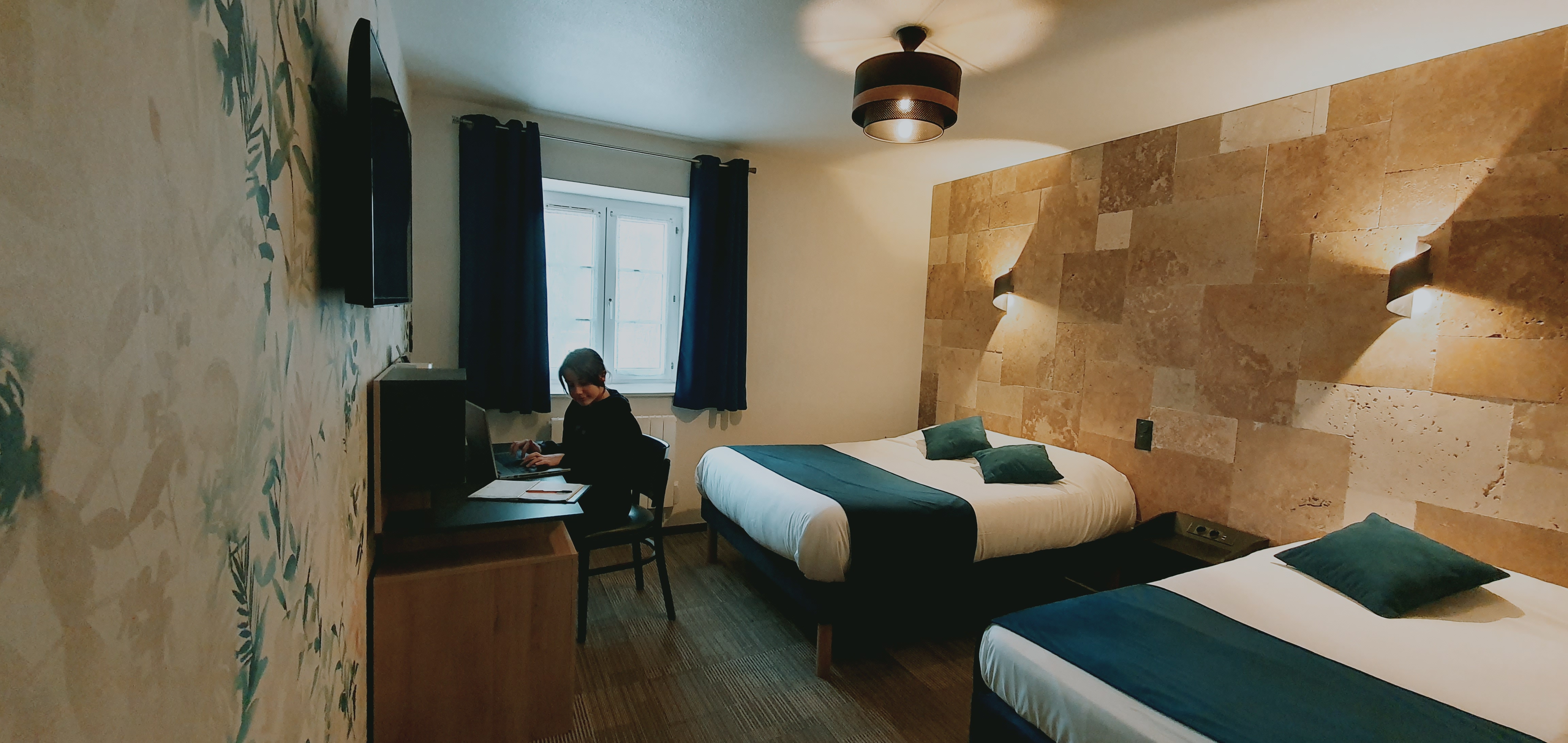 Chambre du Moulin - Triple — Séjour avec spa à Ain à Druillat — chambre