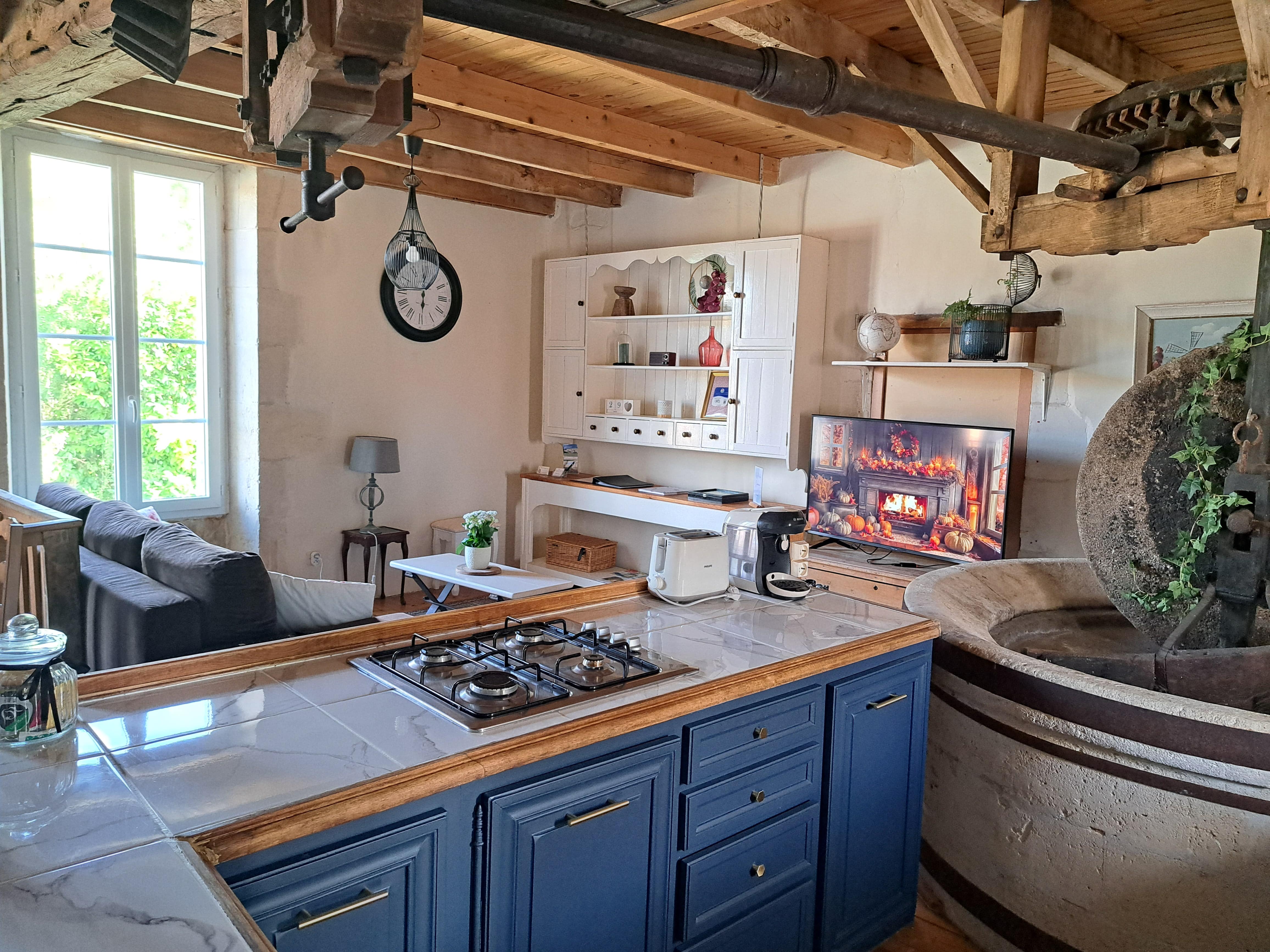 Le Logis du Meunier & Spa privatif — Maison insolite avec spa à Charente-Maritime à La Rochelle — vue intérieure