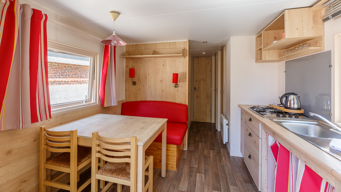 Roulotte 1 : une échappée belle en Picardie à Beauchamps — cuisine