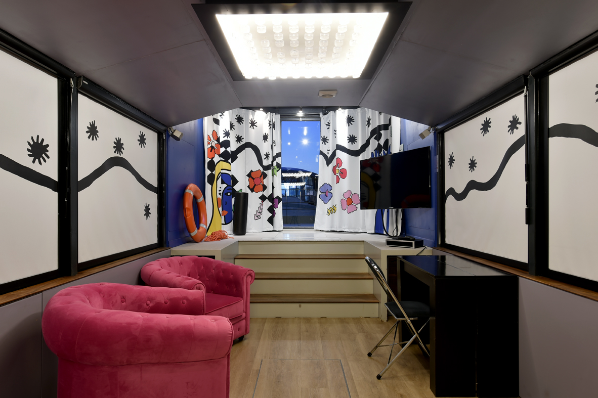 Amours : Le D'Ô, un bateau insolite en Loire-Atlantique à Nantes — chambre