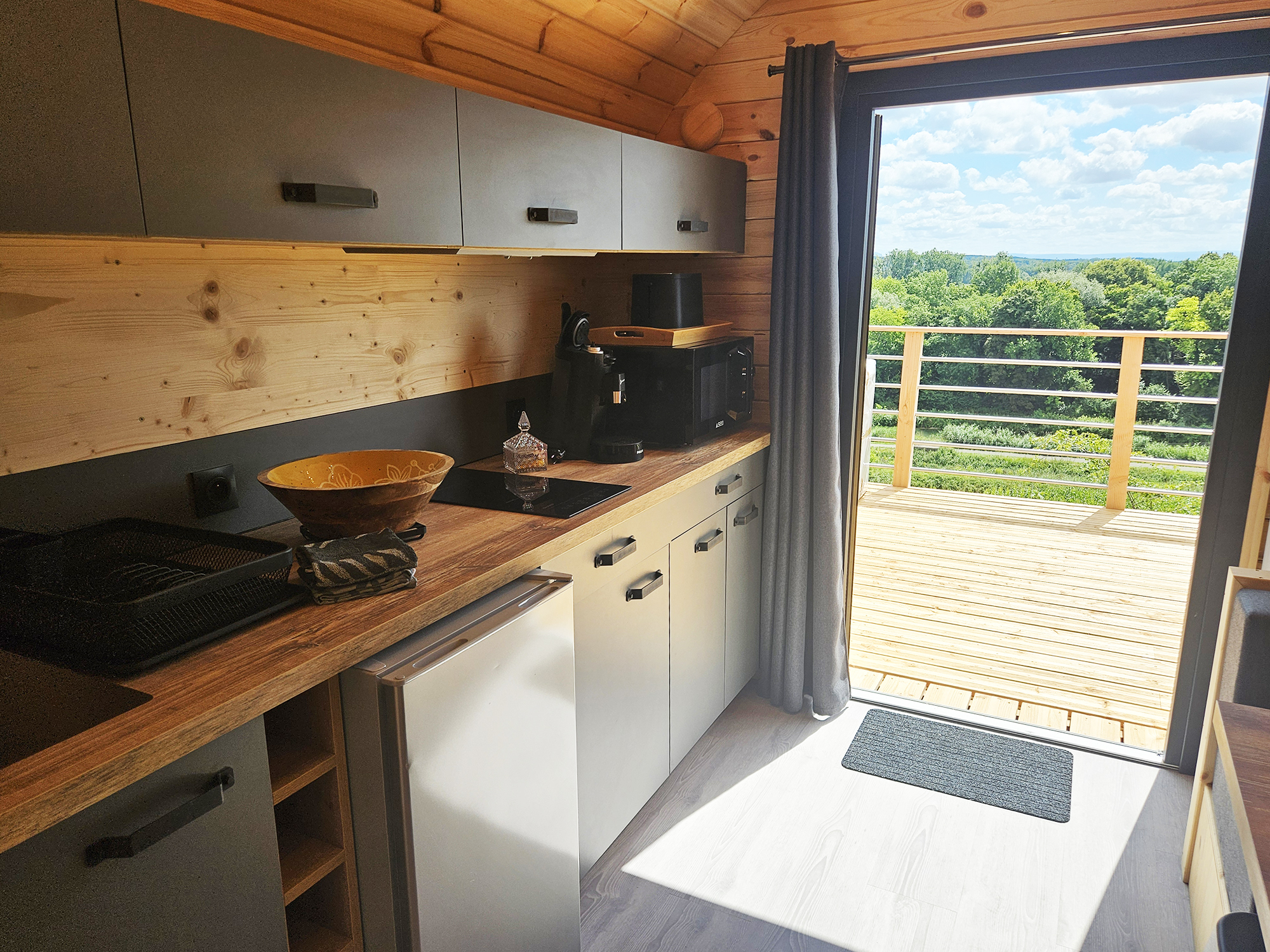Un tonneau d'or avec vue panoramique en Franche-Comté à Dole — vue depuis la terrasse