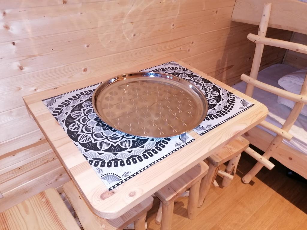 Grande Cabane de la Gare — Séjour relaxant avec spa à Lurey (Marne) à Esclavolles-Lurey — salle de bain