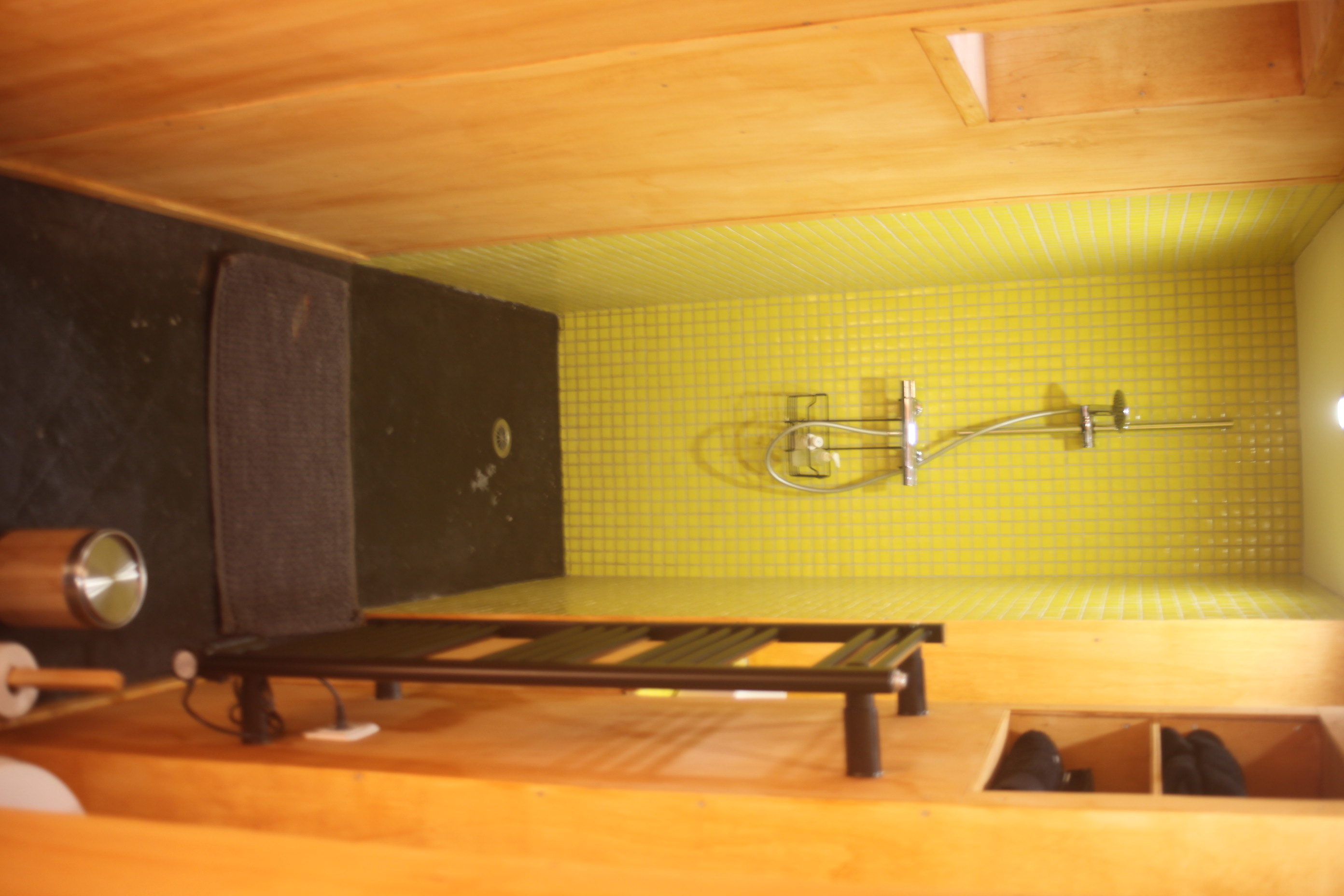 La cabane jaune — Cabane végétalisée avec spa à Haute-Vienne à Nieul — cuisine