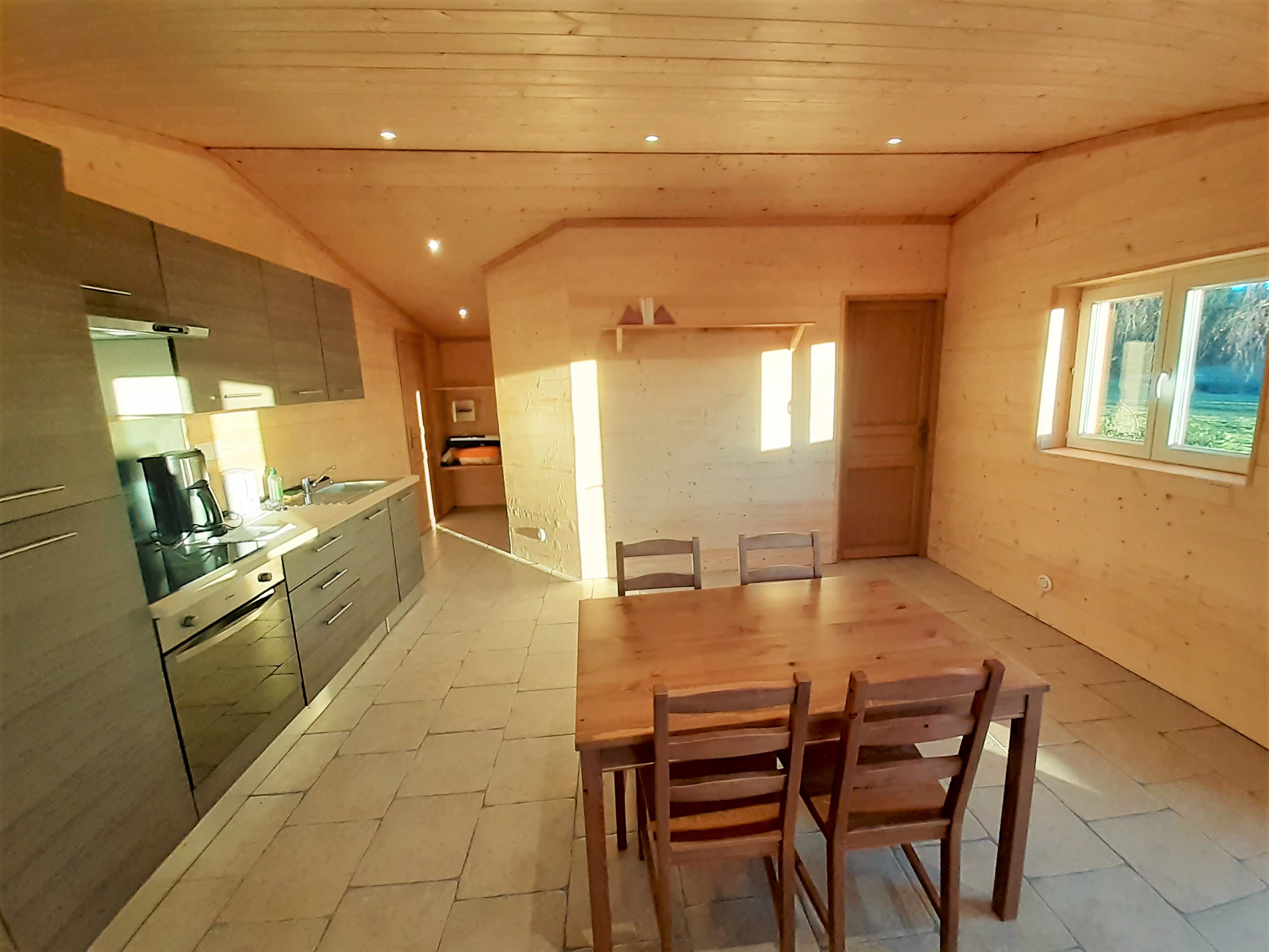 Chalet Prairie avec vue sur lac : une évasion en Auvergne — Chalet à Condat-En-Combraille
