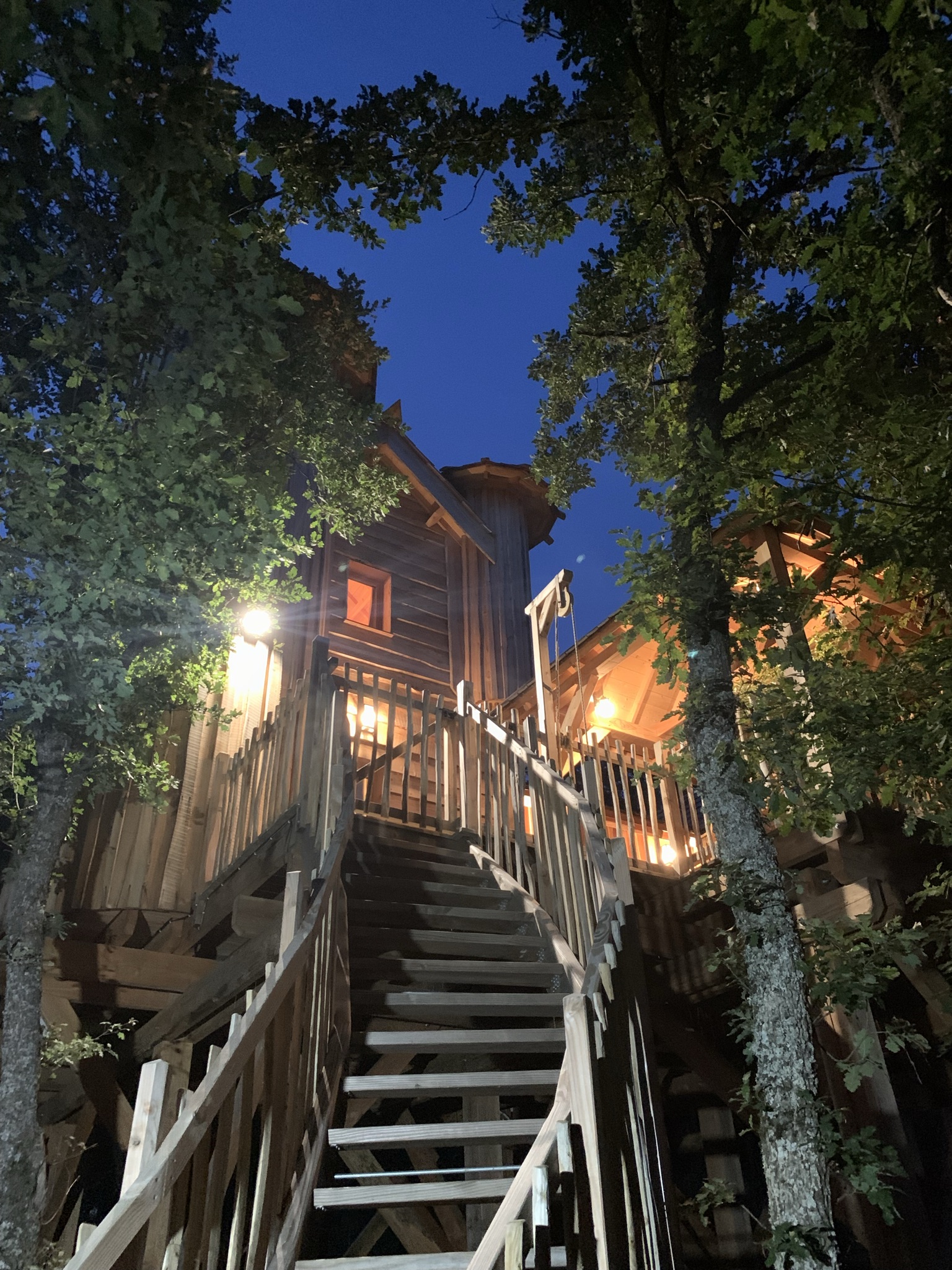 Cabane Château duplex - Spa/Jacuzzi™ — Nuit insolite à Aulteribe en Haute-Loire à Aulteribe — vue intérieure
